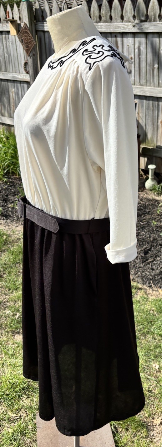 VTG 1980s Secretary Dress Fit Flair Midi Sz M B34 Black White Belt