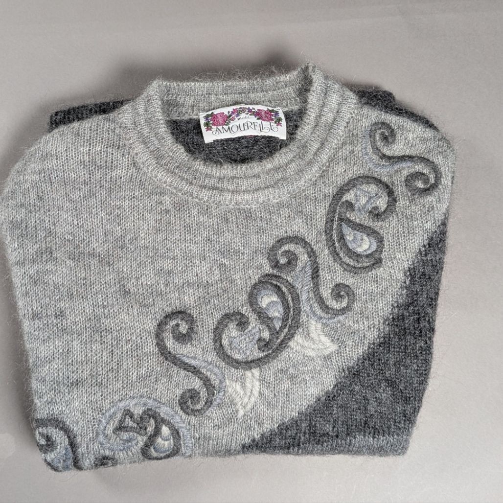 Vintage Amourelle Pullover Jumper — Mohair — Grey — Size M