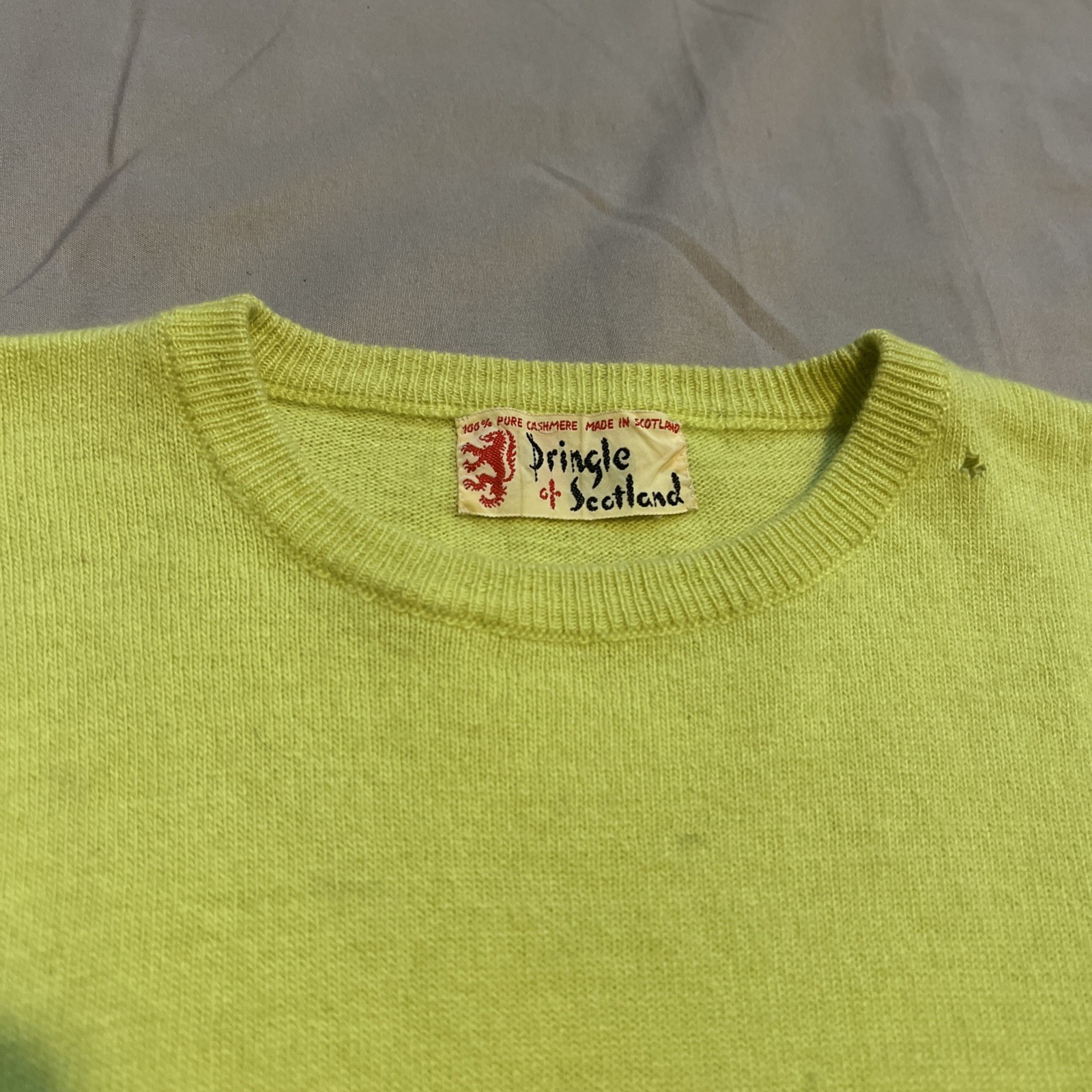 Vintage Pringle Of Scotland Bright Yellow Cashmere Sweater Woman’s Small