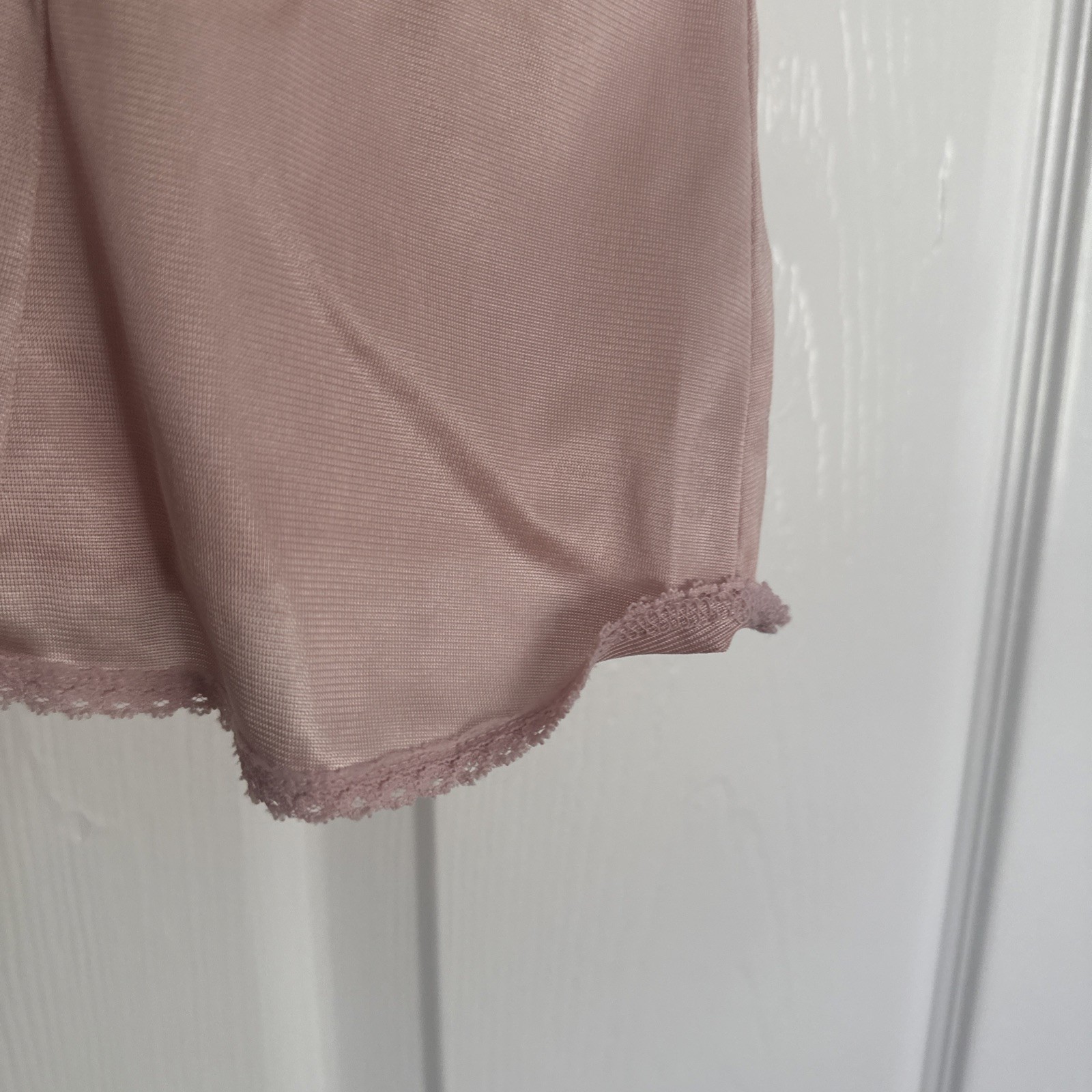 Chantilly Maidenform Rose Pink Camisole Size 34 Style 64104 Antron 111 Nylon USA