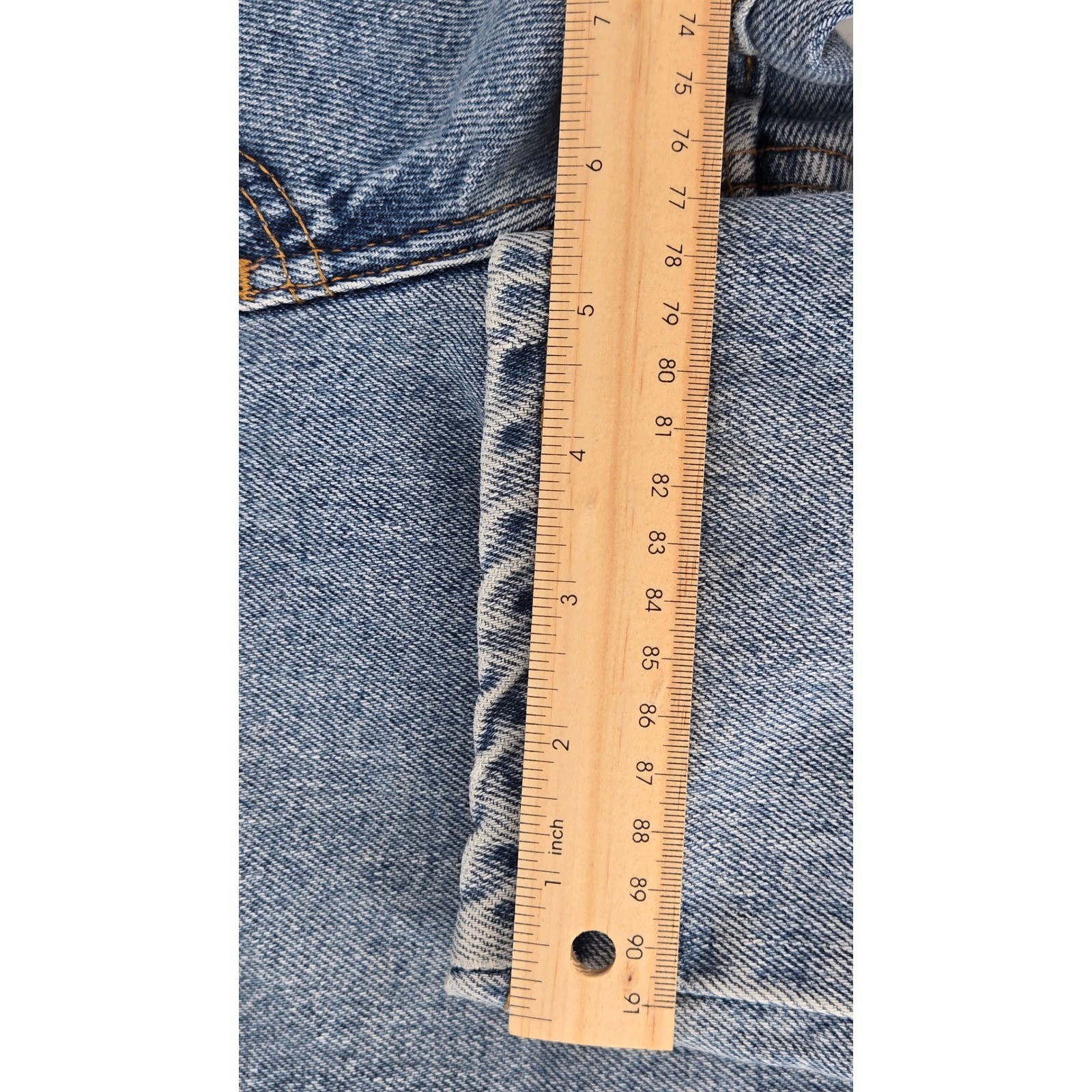 Levis 550 Relaxed Fit Tapered Leg Jeans Light Wash Denim 1996 Grunge Vintage 90s