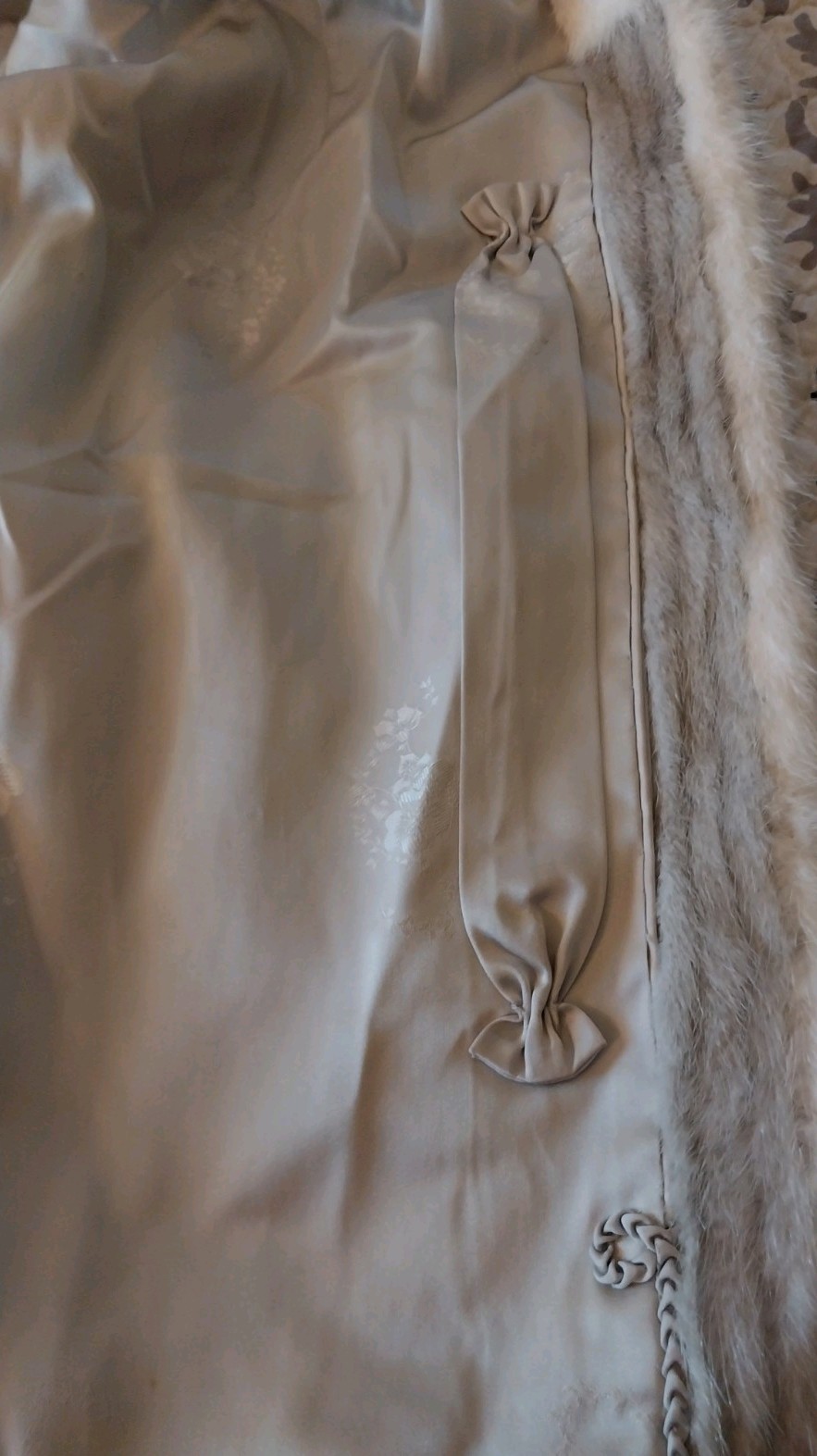 VINTAGE MCM 50’S SWING STYLE MOB WIFE OLD MONEY GREY AND CREAM MINK COAT