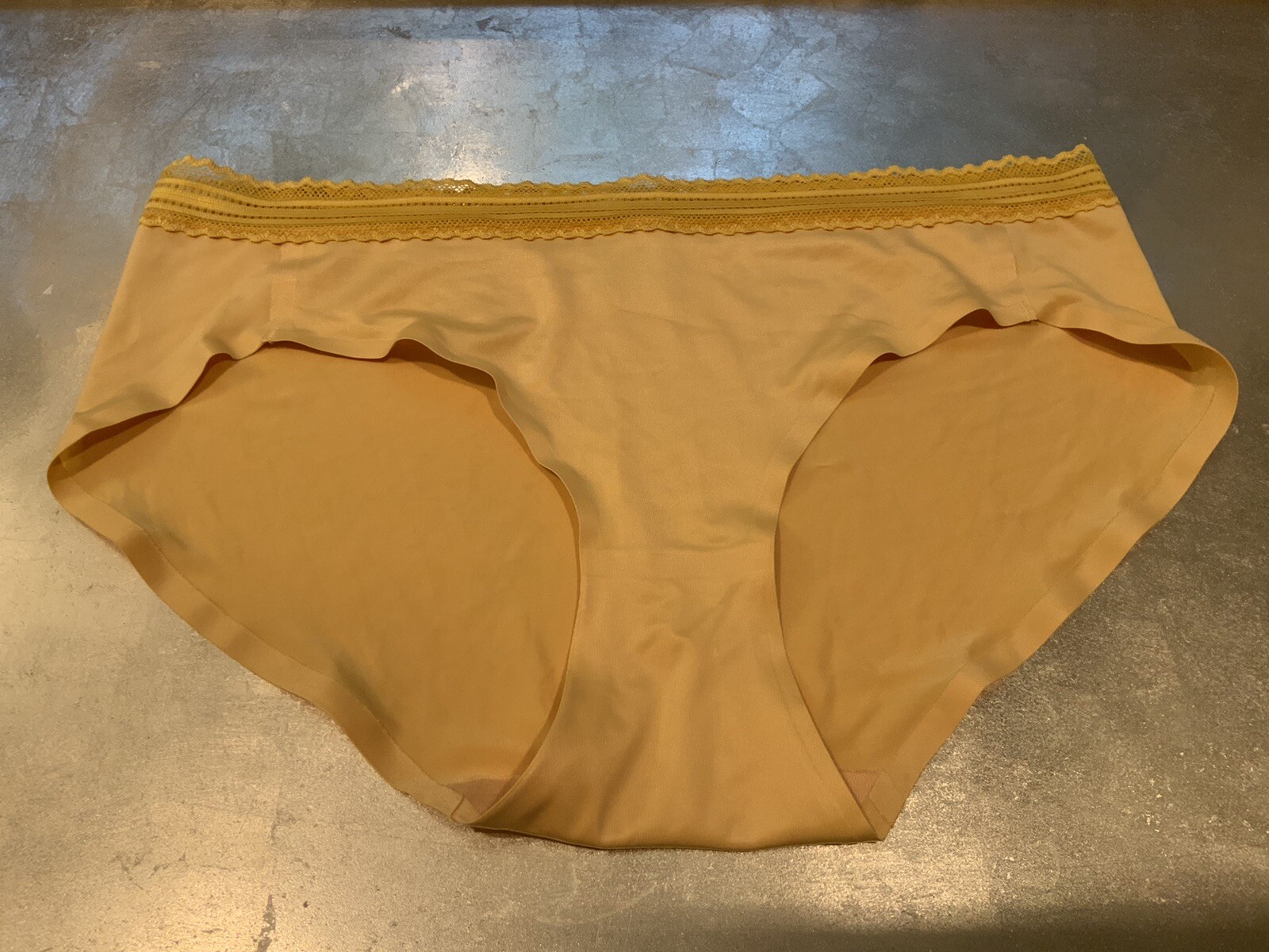Vintage M Silky Gold Hipster Bikini Panties W Lace Trim