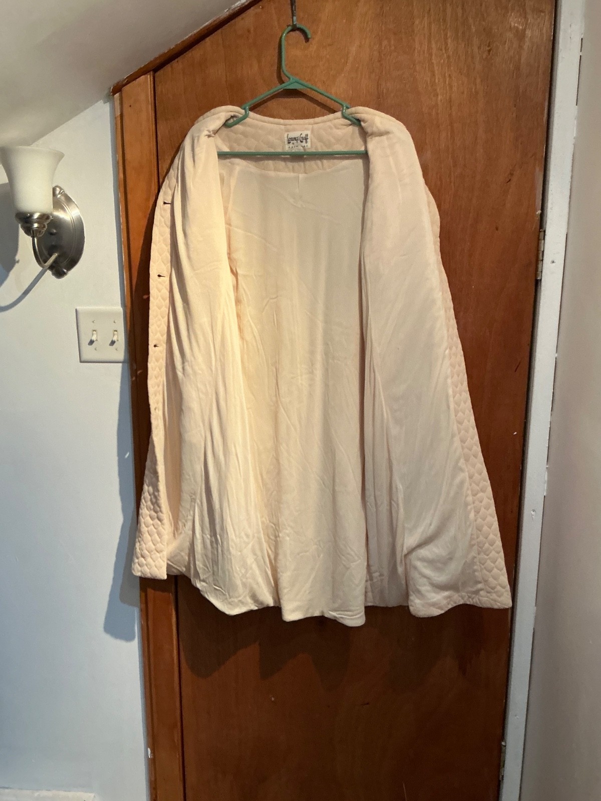Vintage Quilted Lounging Robe Pajamas Buttons Embroidered MODERN size 10–GOOD