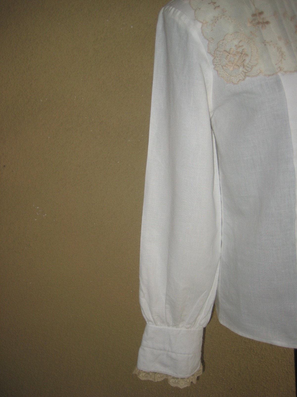 Vintage Outback Red white Ramie/cotton pintuck mesh embroidery collar blouse S