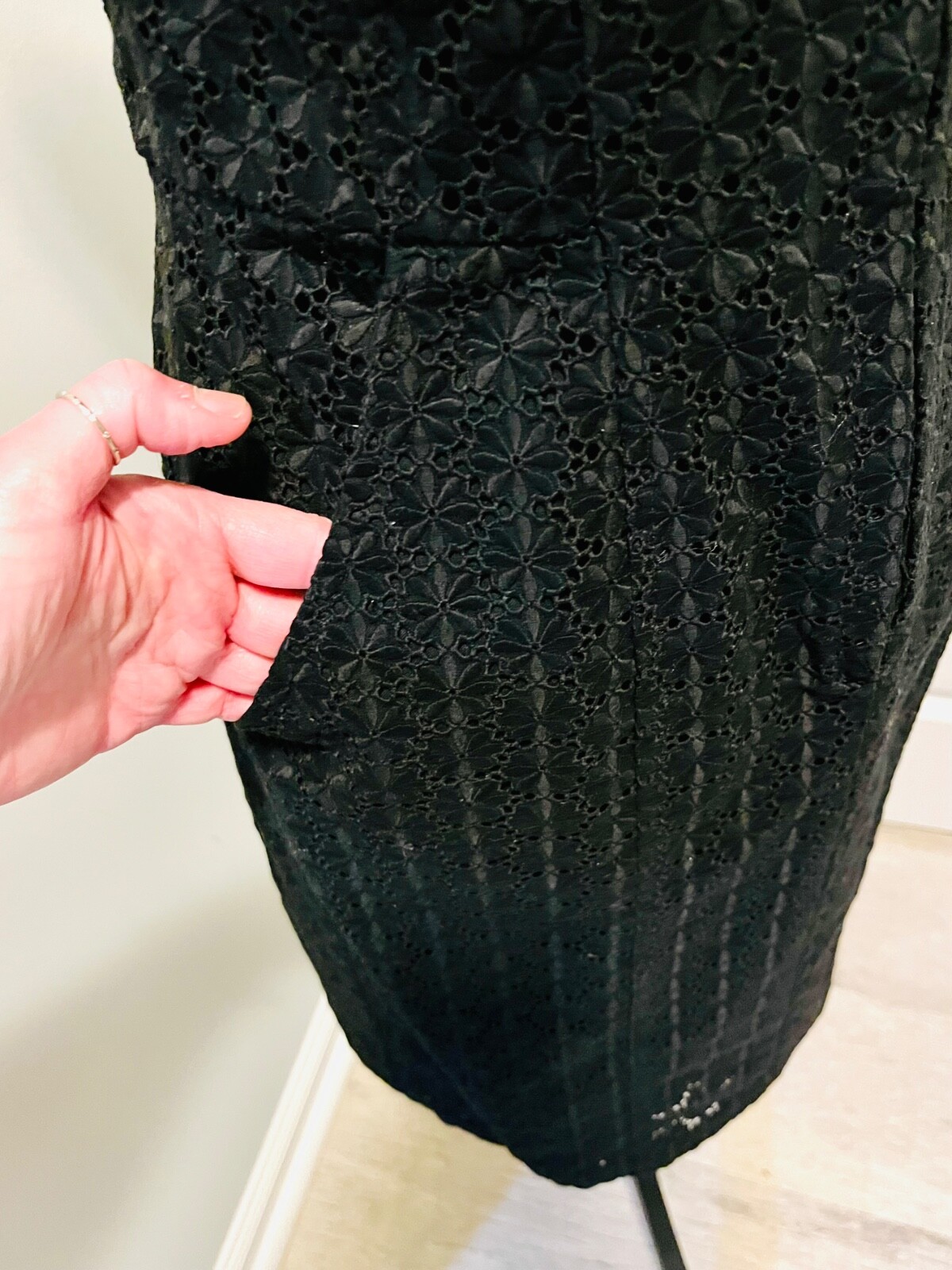 VTG Nanette Lapore Black Eyelet Corset Dress Sleeveless Size 8, STUNNING, EUC