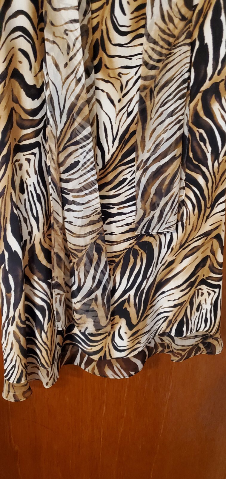 WOMENS VINTAGE TIGER STRIPE JONES NEW YORK DRESS – SIZE 8 – 100% SILK