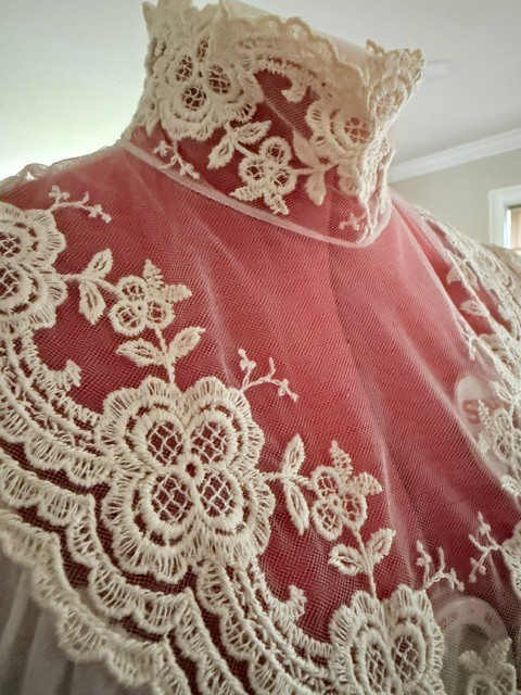 Vtg Victorian Renaissance Ivory Lace Prairie Wedding Dress Boho Sz 8 High Neck