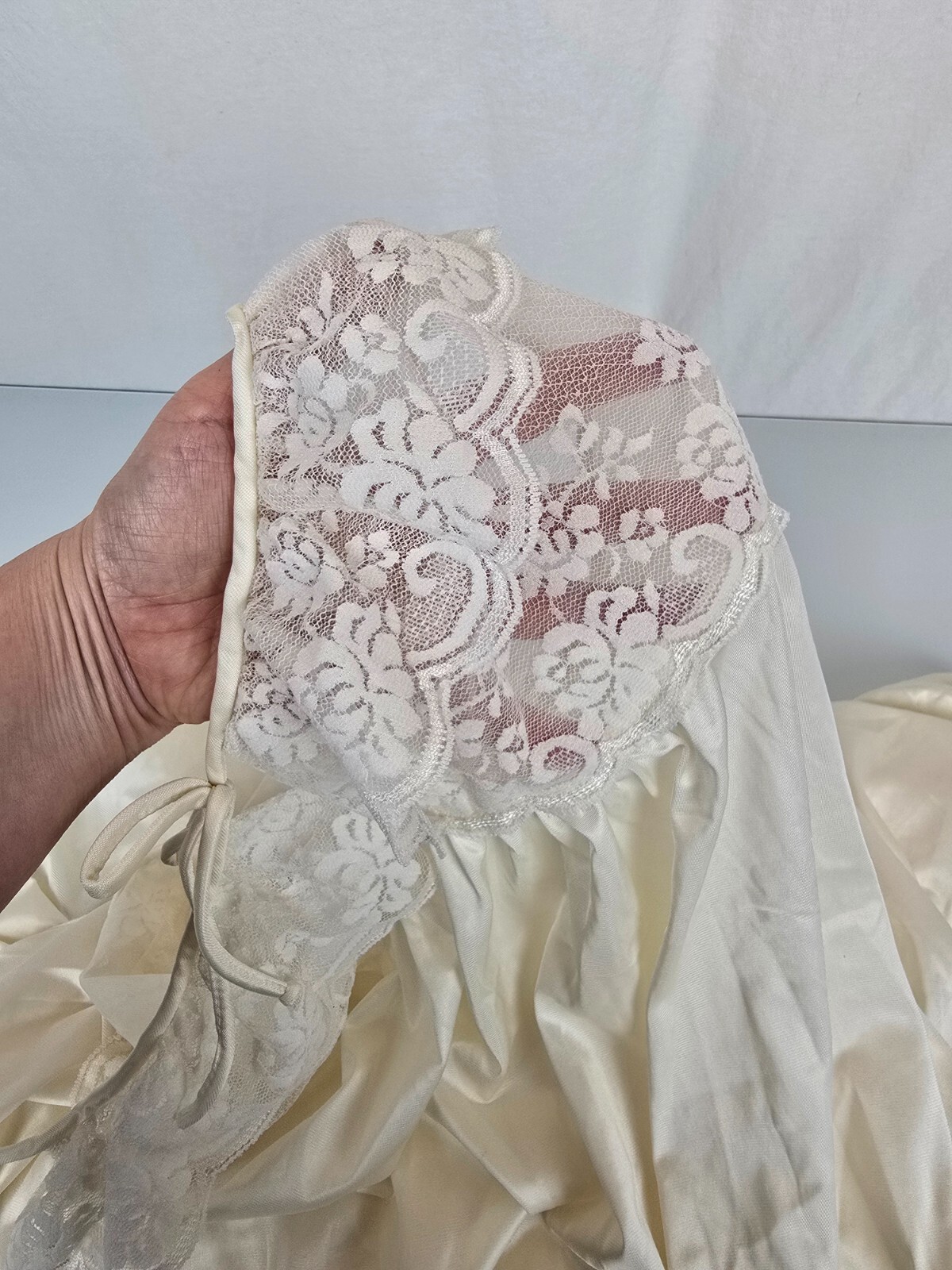 Vintage Maidenform Ivory Sheer Lace Nightgown Spaghetti Straps Large Floral