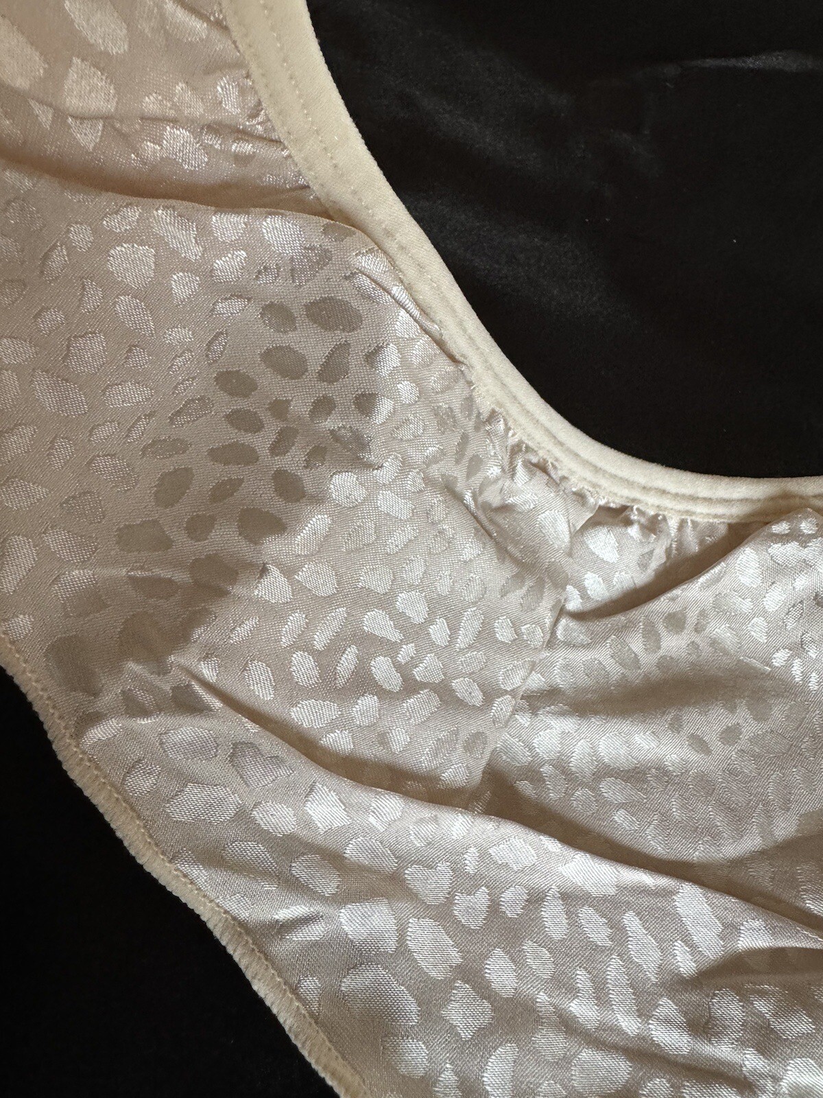 Sexy Vtg Style 1980s Satin Flutter Ruffle Cream Gold Print Thong Panties Sz L