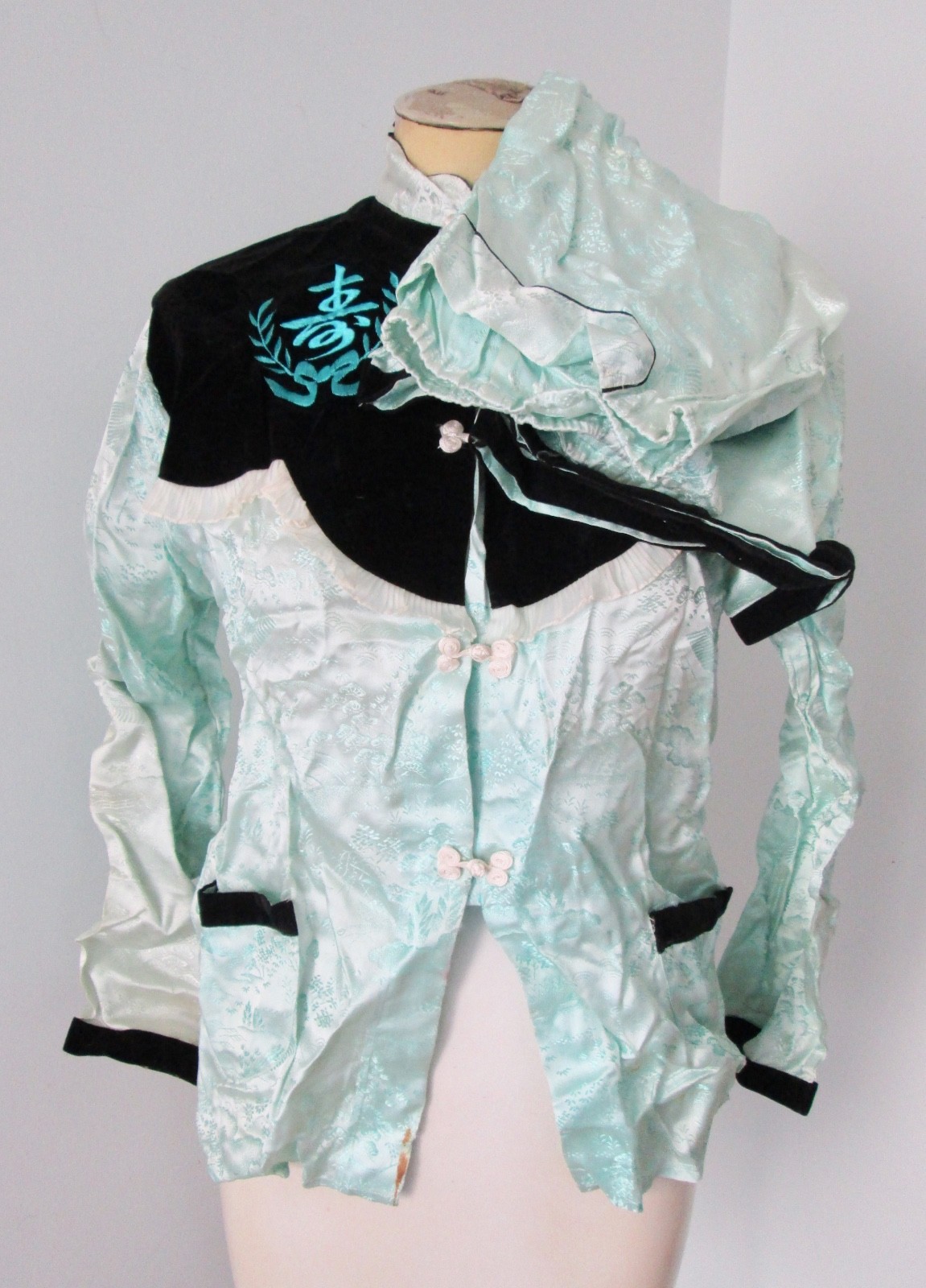 Vtg silky Asian pajamas set mint green black velvet sleep top and pants M