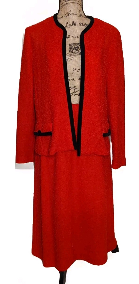 Vintage Wilroy Traveller NY Red Knit Jacket & Skirt Suit – Women’s Size 16