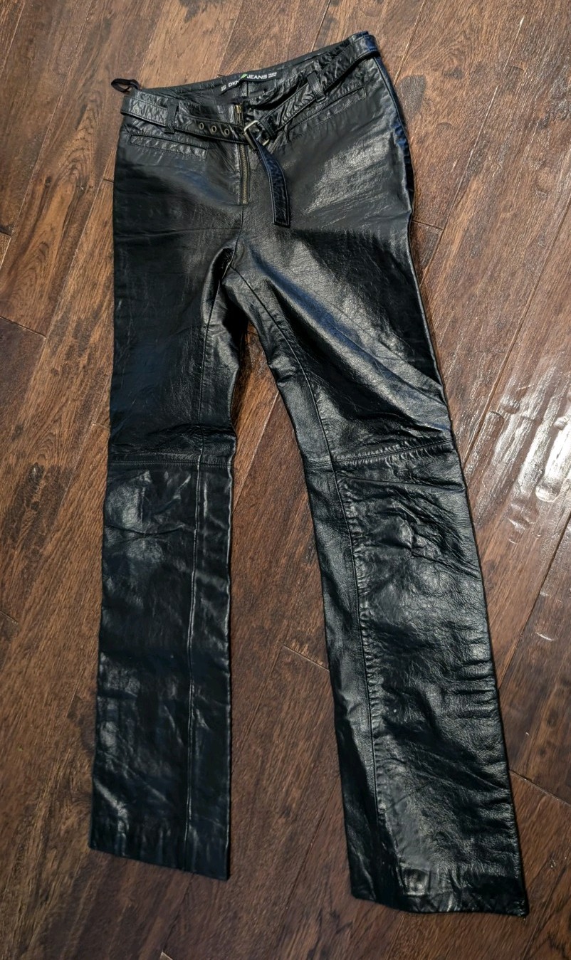 Vintage Y2K DKNY Women’s Leather Pants Snap Leg Cuff Size 4 Belted Front Zipper
