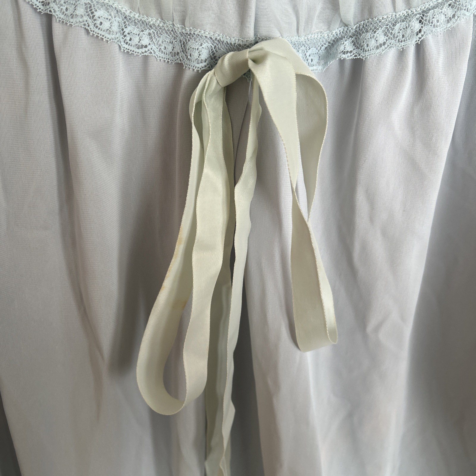 Vintage Laros Size Large Women’s Nightgown Slip Romantic Robe Blue Nylon Lace