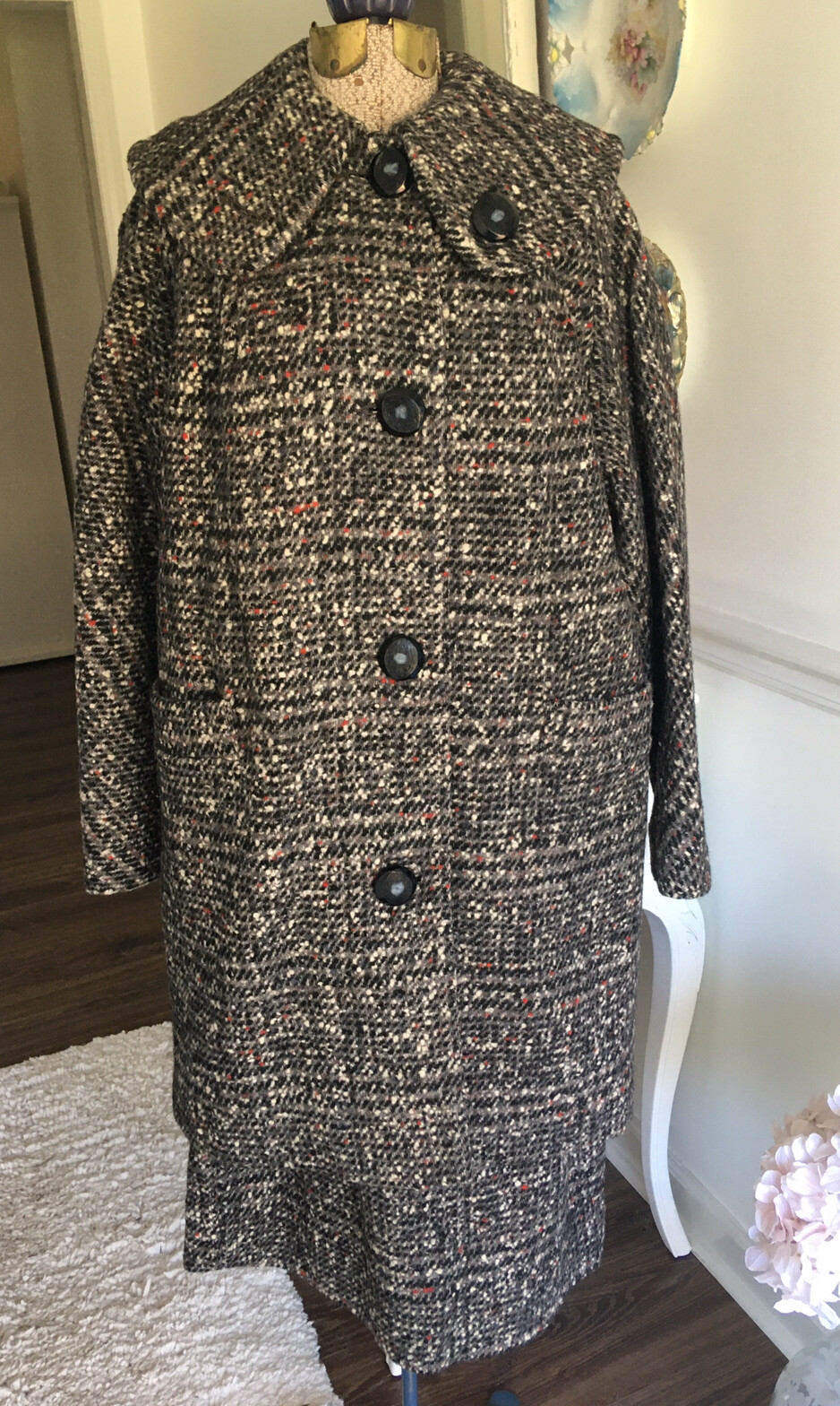 Vintage 1950s 60s Chunky BLACK & White Wool TWEED Coat and Skirt SET Plush LINED