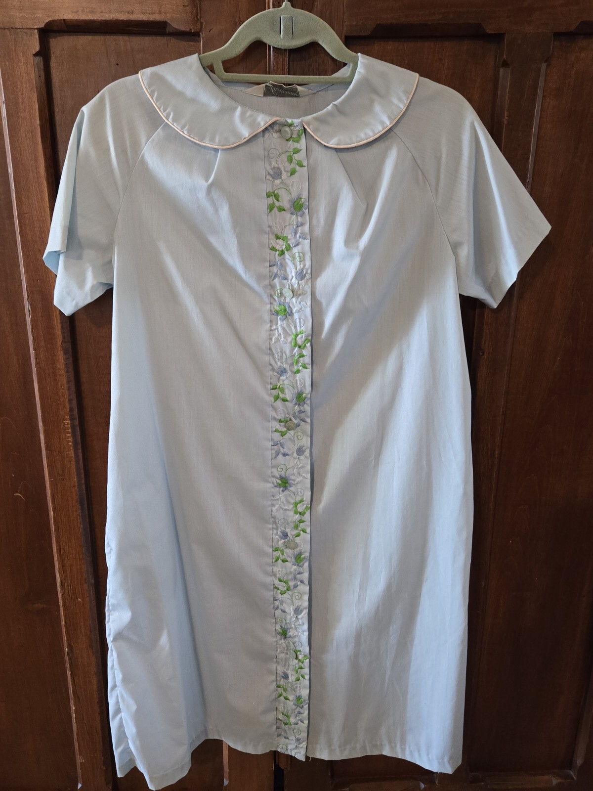 VTG Lisanne Distinctive Loungewear Lt. Blue Embroidered Nightgown House Dress L