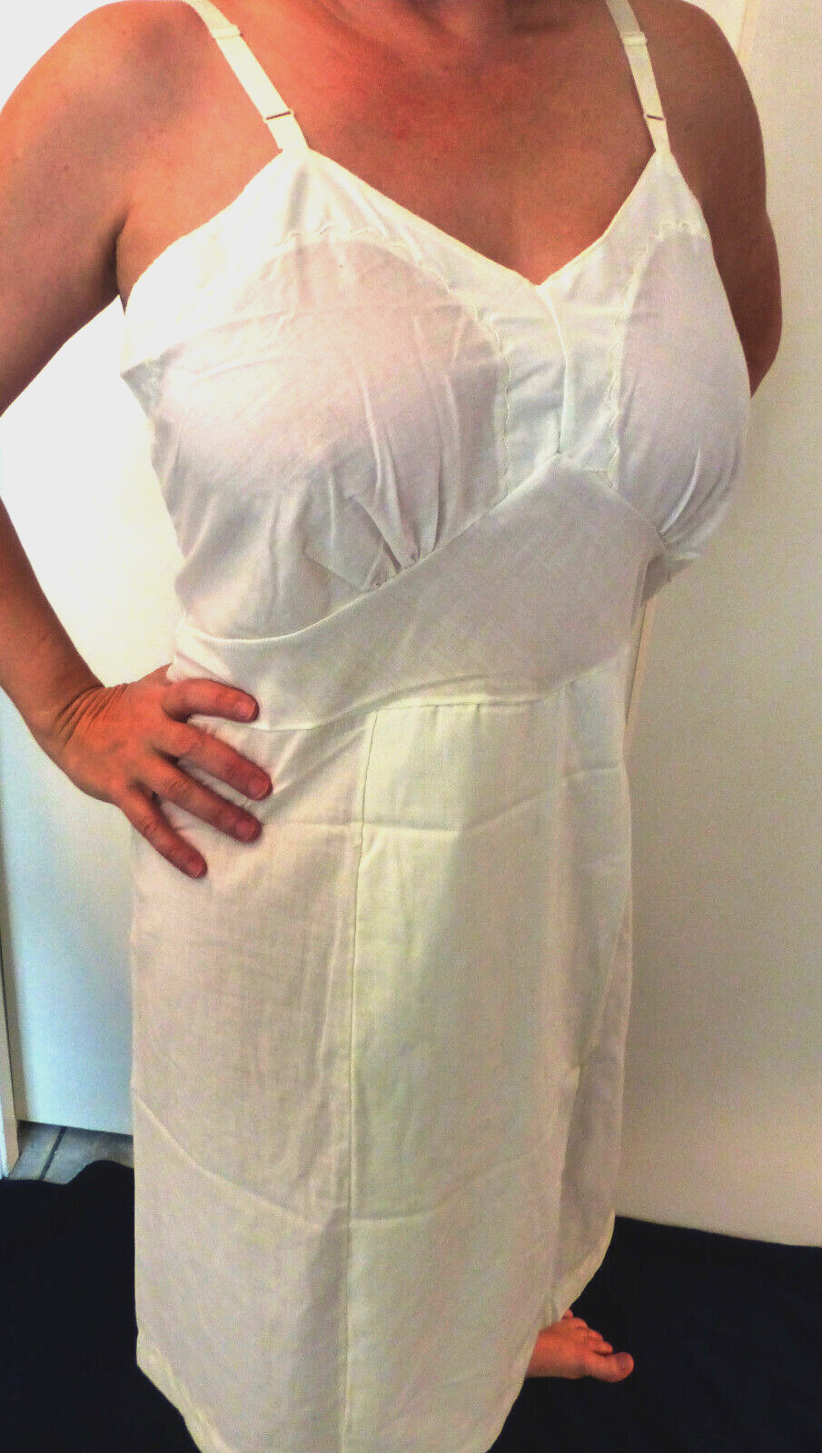 ELEGANT STONE WEAR VINTAGE WHITE COTTONY SOFT EMBROIDERED FULL SLIP 44 EVC
