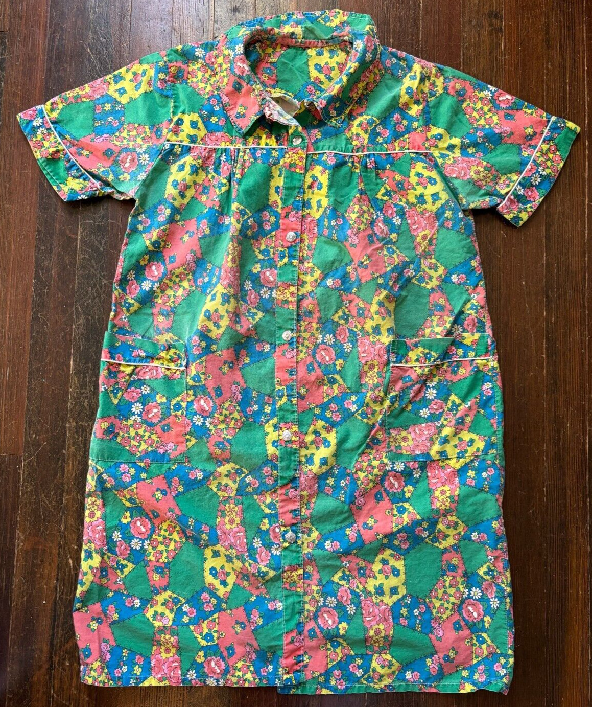 VTG 70s Handmade Muu Muu Floral House Dress, Overall Pattern Pocket Snaps