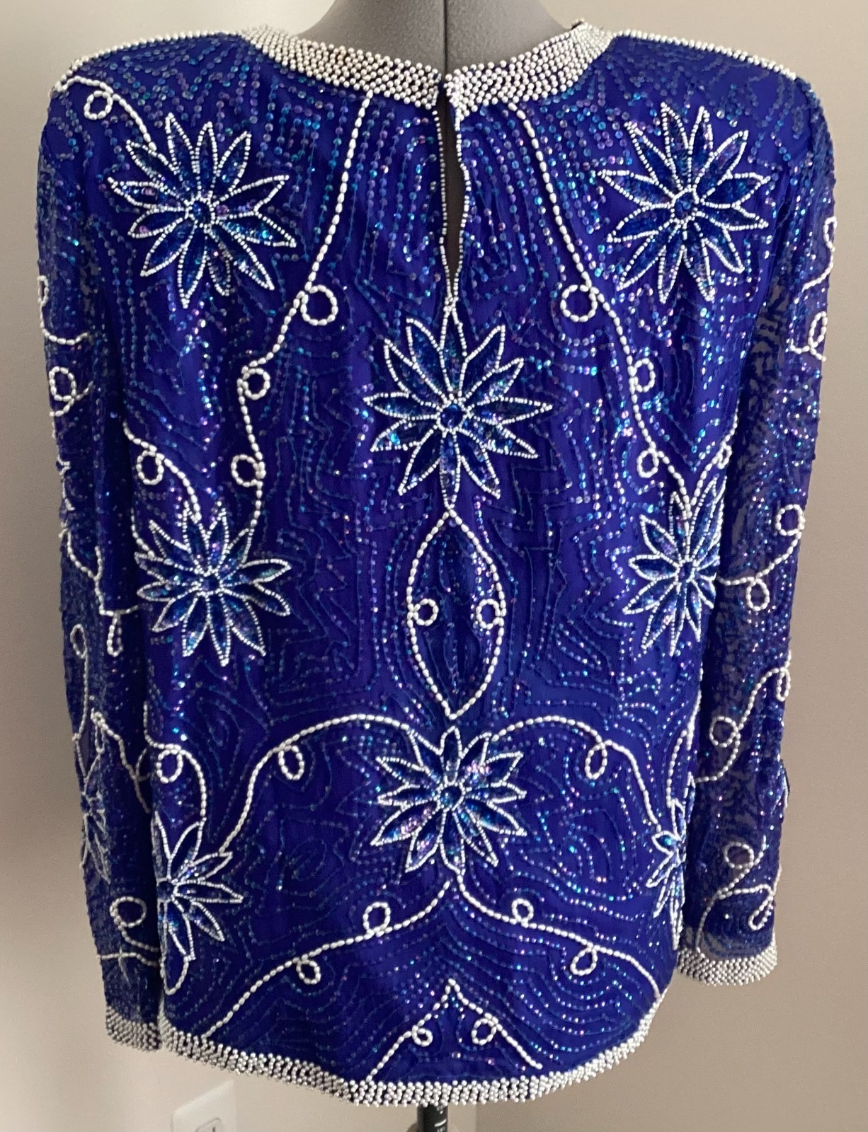 VTG Avalon sequin beaded long sleeve top blue white floral lined silk Large