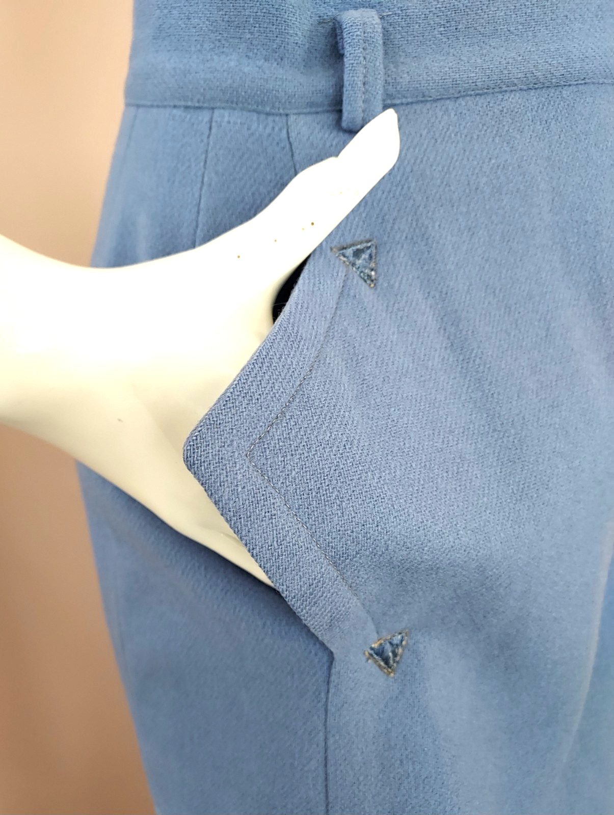 Vintage Late 50s Early 60s Light Blue Wool Skirt „Walker of Boston”
