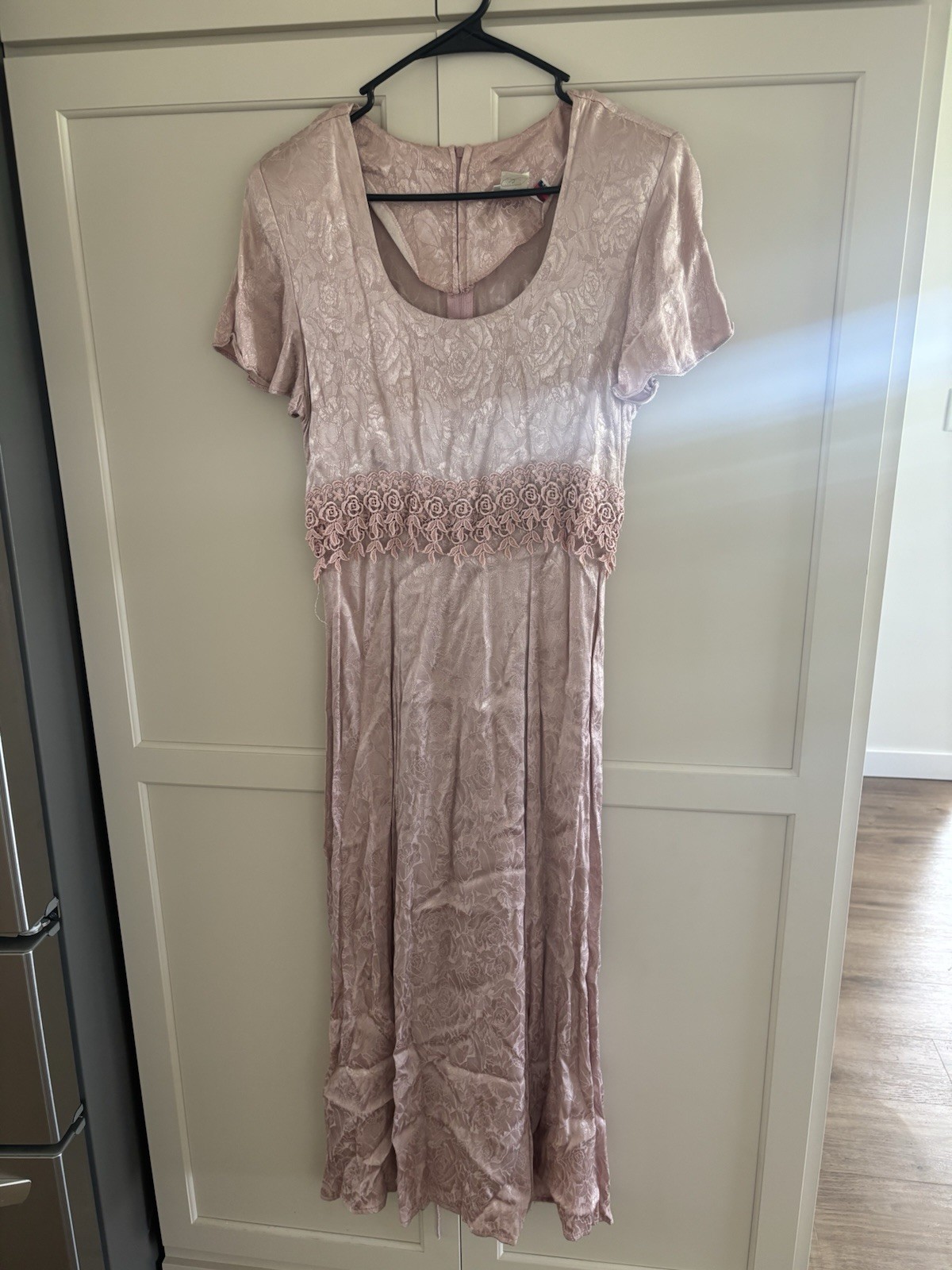 9/10 vintage Fredrick’s of Hollywood pink silky short sleeve dress corset back