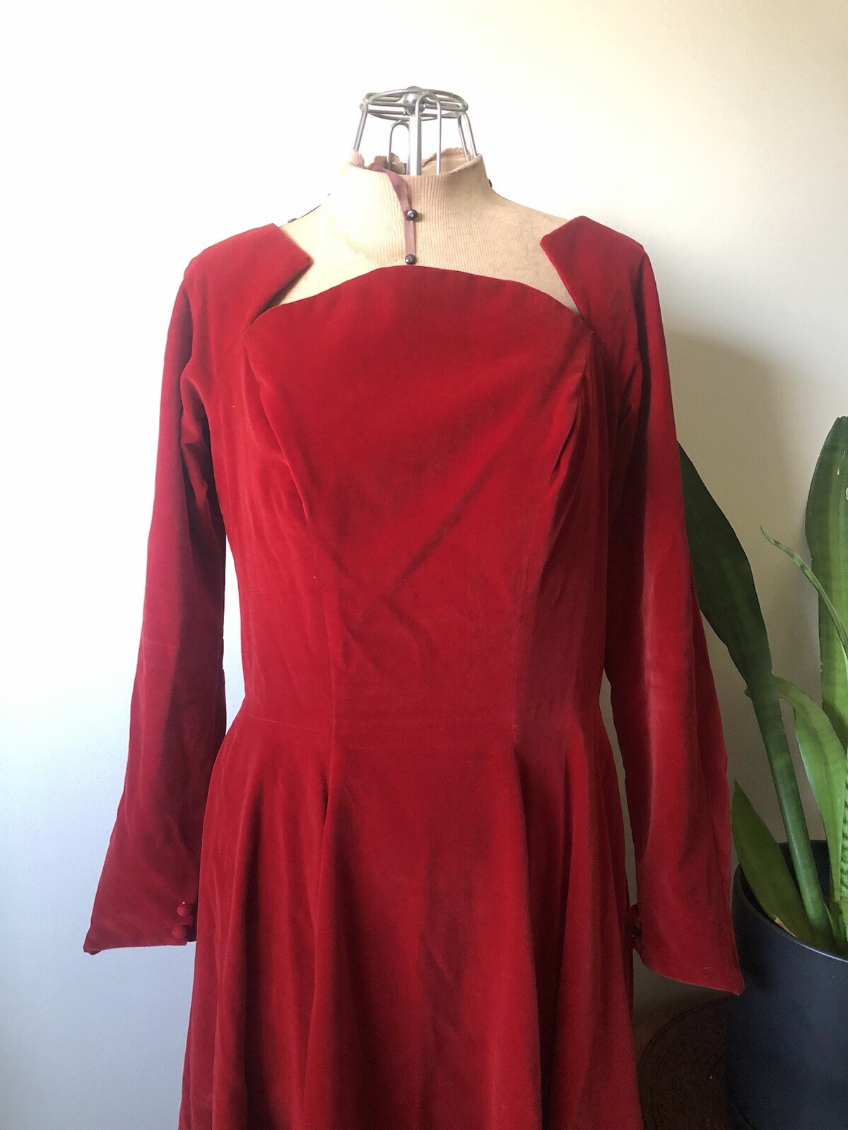 1950’s Lipstick Red Velvet Dress, S/M