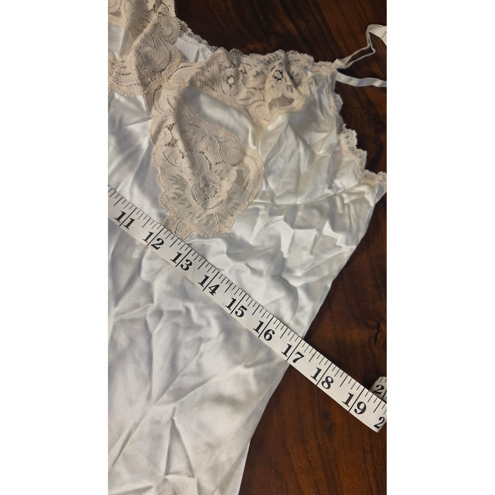 Vintage Vanity Fair Ivory Lace Trim Full Slip Antron SLIP DRESS FAIRYCORE BOHO I