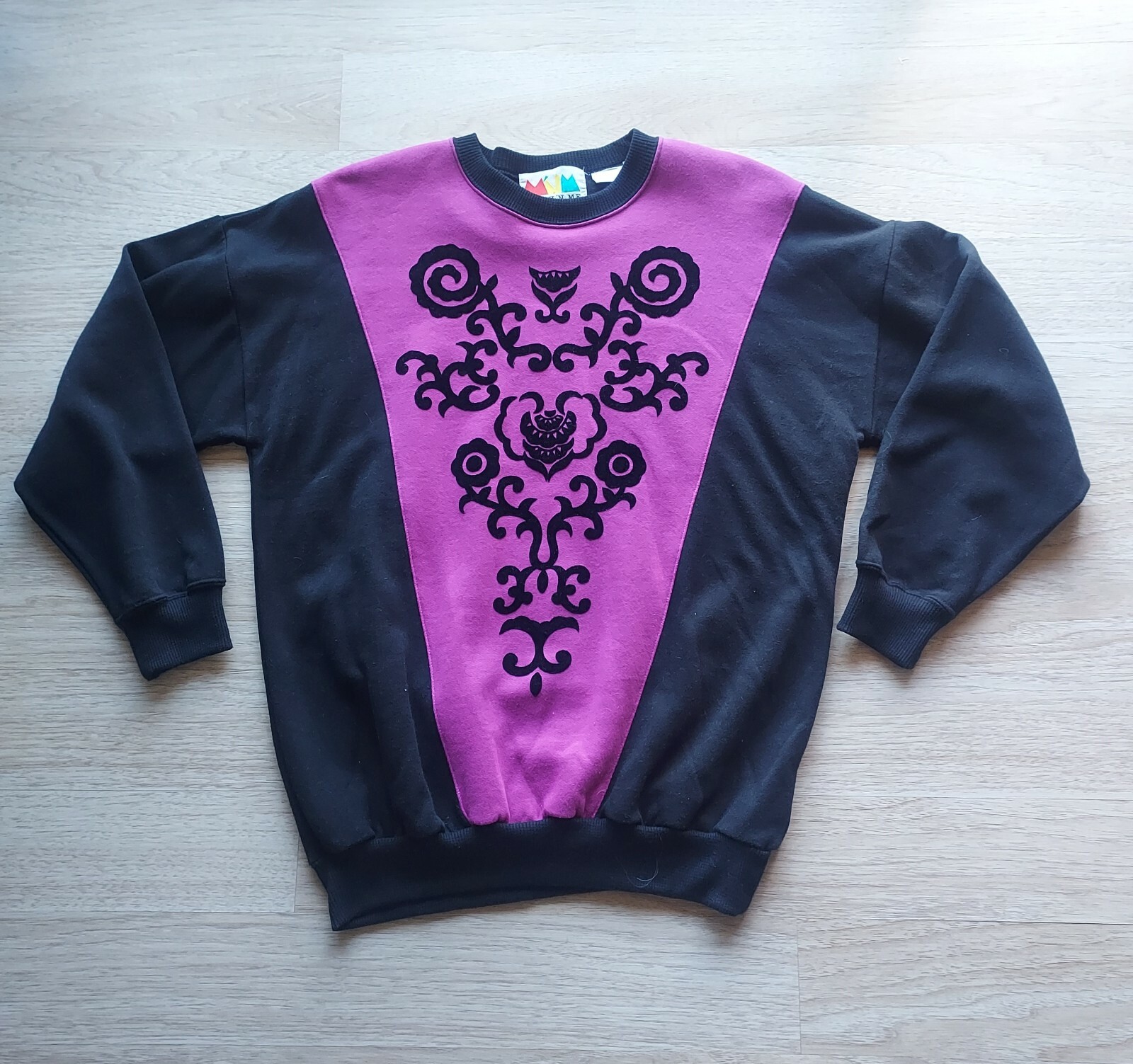 VTG Marcy’n Me Patrick Lee Fleece Lined Sweatshirt Floral Black Purple Chest 46″
