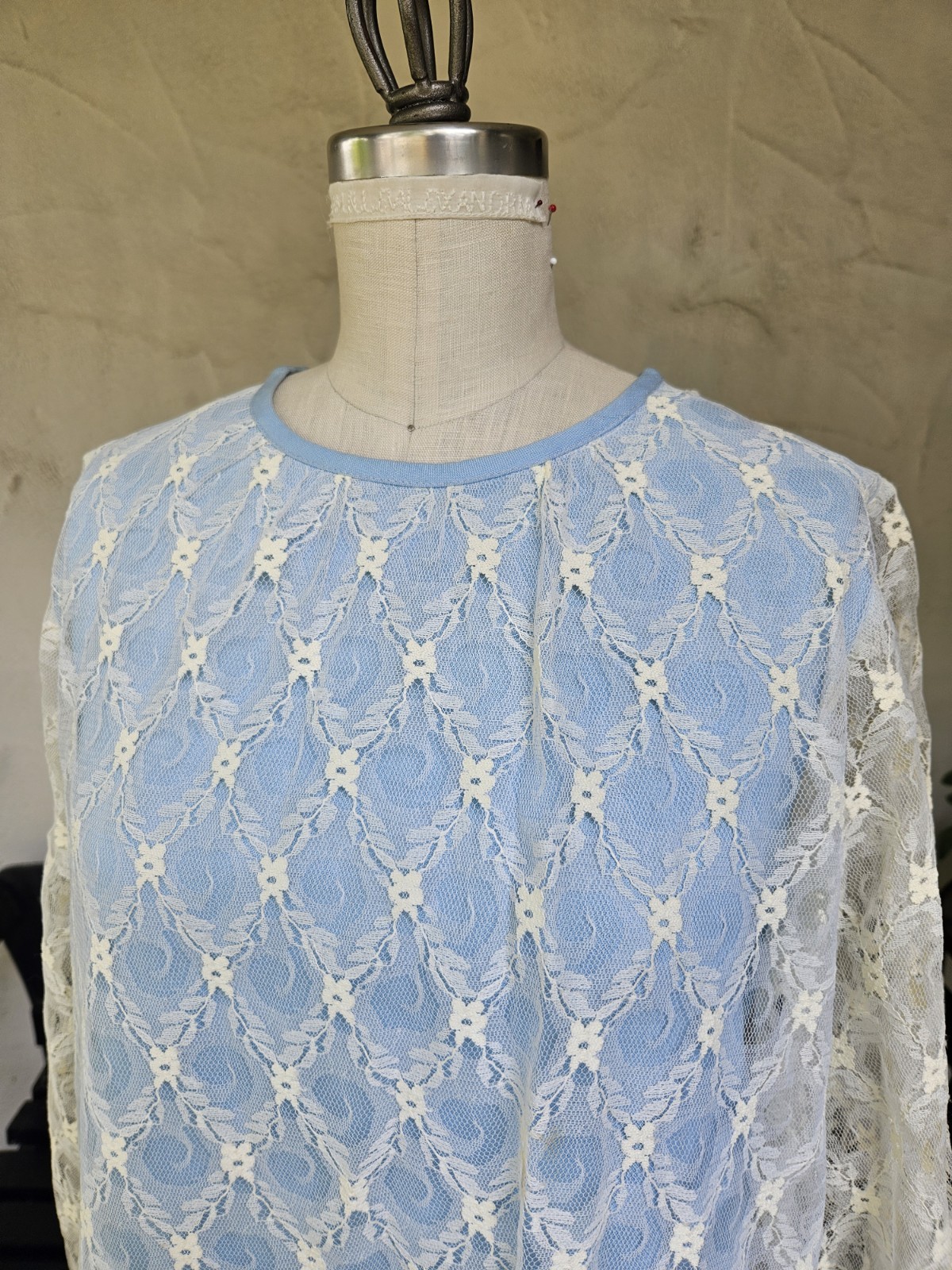 Vintage 1960s Mini lace Dress Lace Long Sleeves Size Sm 1969 Woodstock Hippie