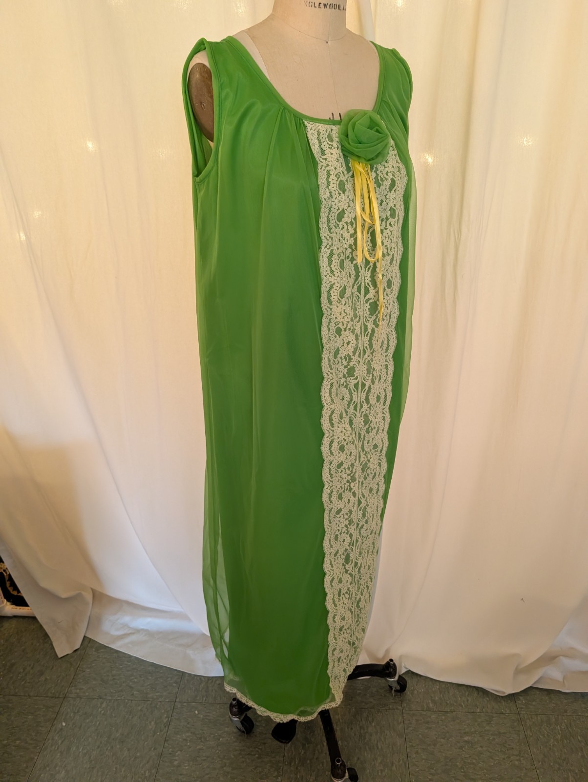 Vintage 1960s Lime Green Nightgown Size XL Full Length Maxi Lace Rosette Sheath