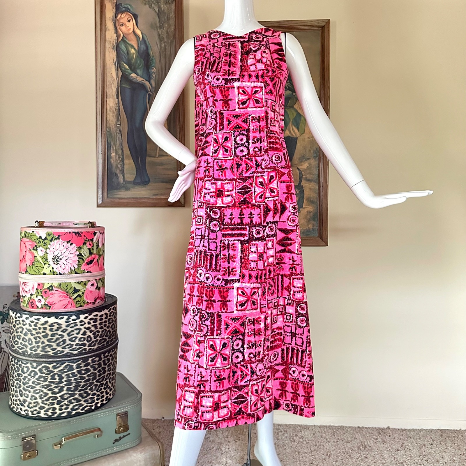 VTG 1960s Pink Hawaiian Tapa Print Watteau Dress Polynesian Tiki Barkcloth S