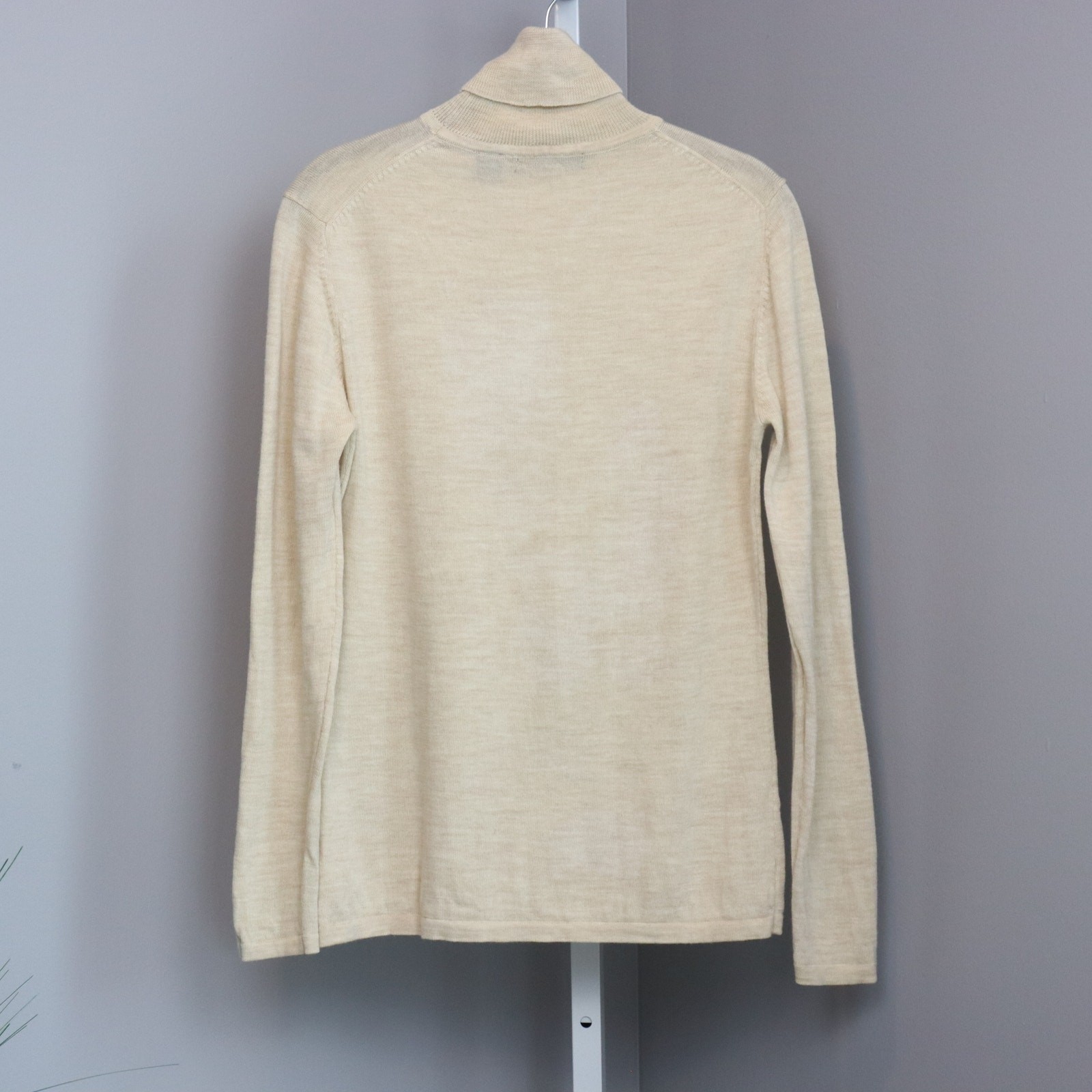 Vintage Harold’s Merino Wool Turtleneck Sweater Cream Classic Size M