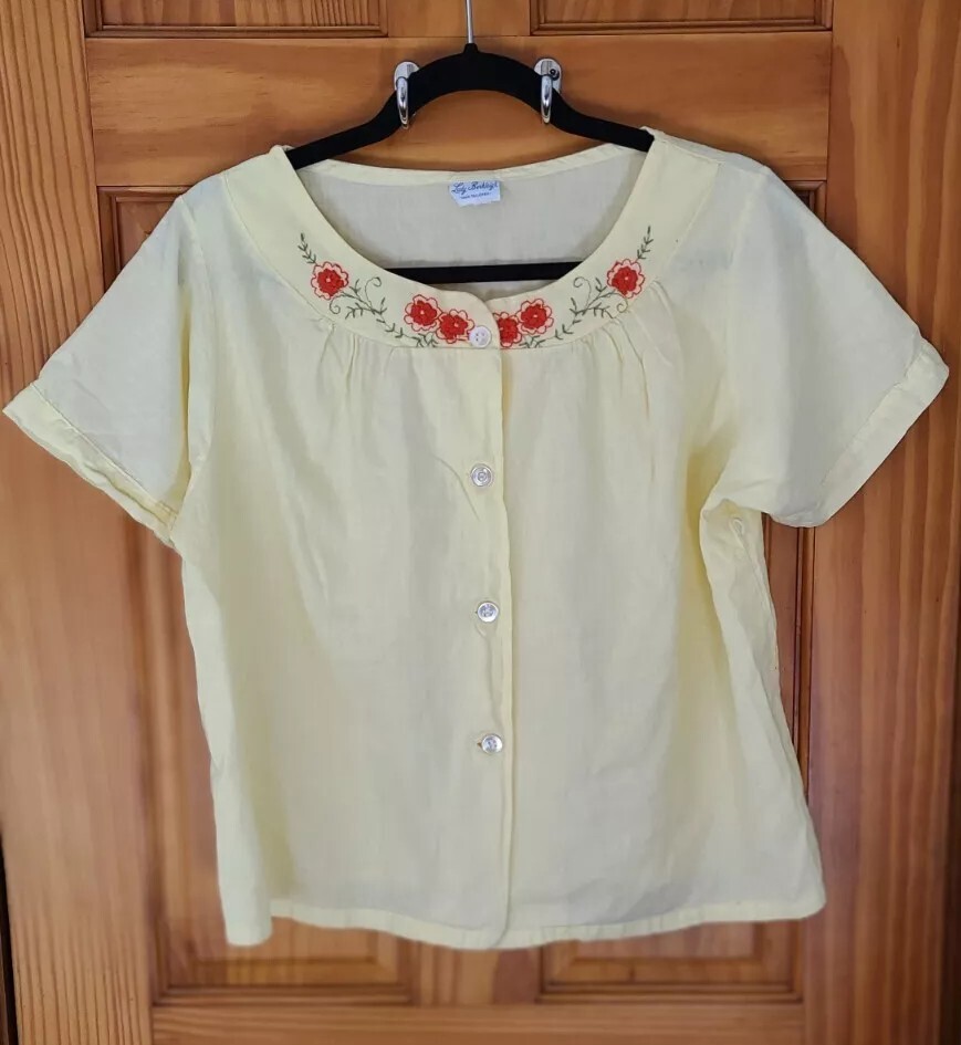 Rare Vtg 1950’s Lady Berkleigh Yellow Embroidered Button Up Cotton Top