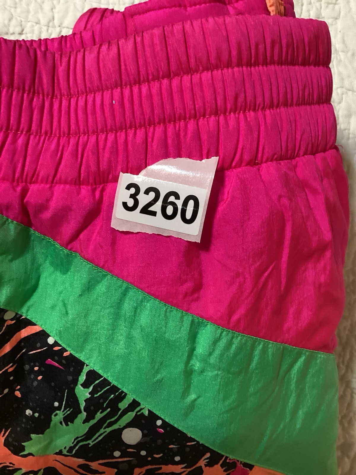 VTG Snuggler Women’s S Ski Jacket SkiWear Seattle Hot Pink Paint Print Neon