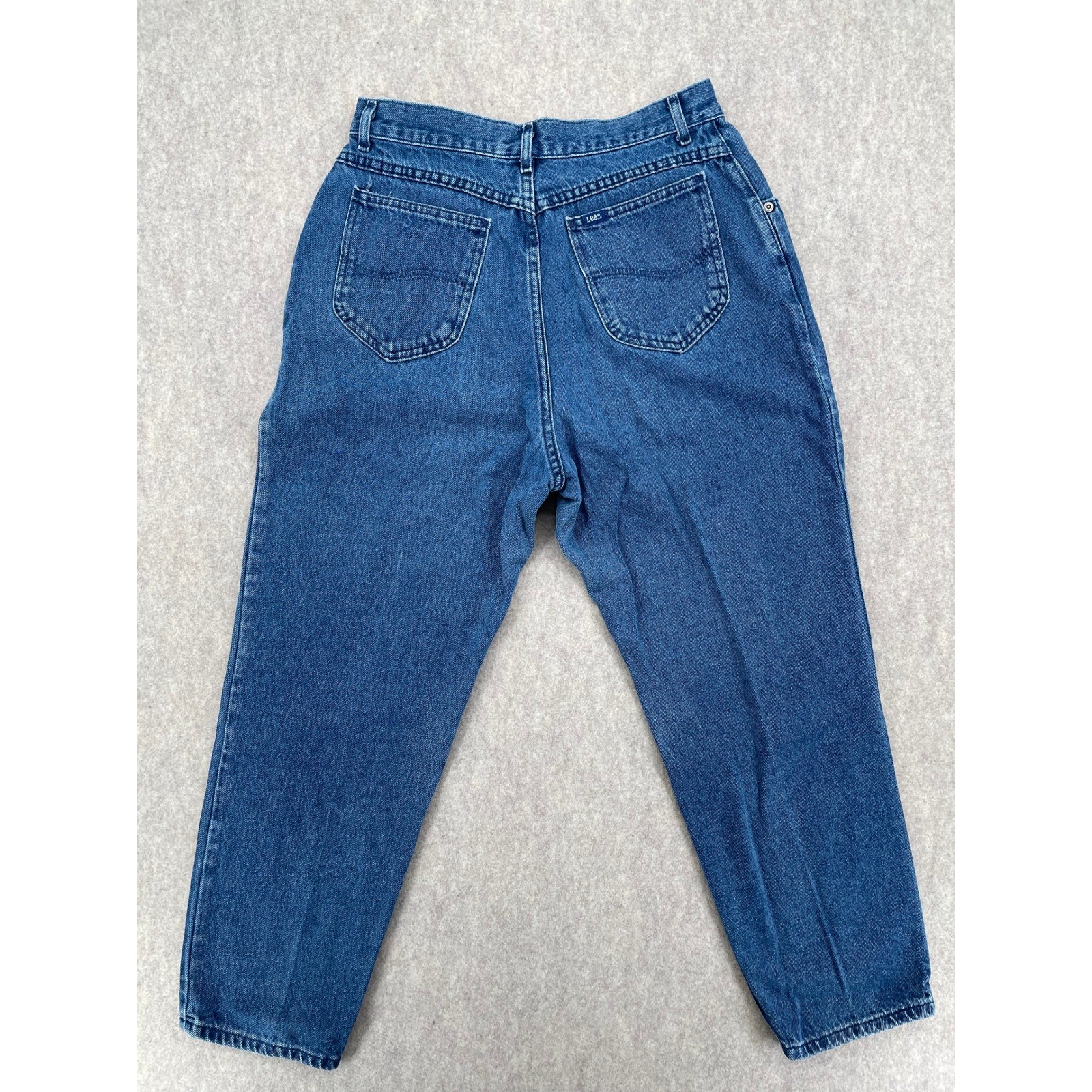 Vintage Lee Mom Jeans Blue Relaxed Fit Tapered Leg Denim Classic 90s USA 30×28