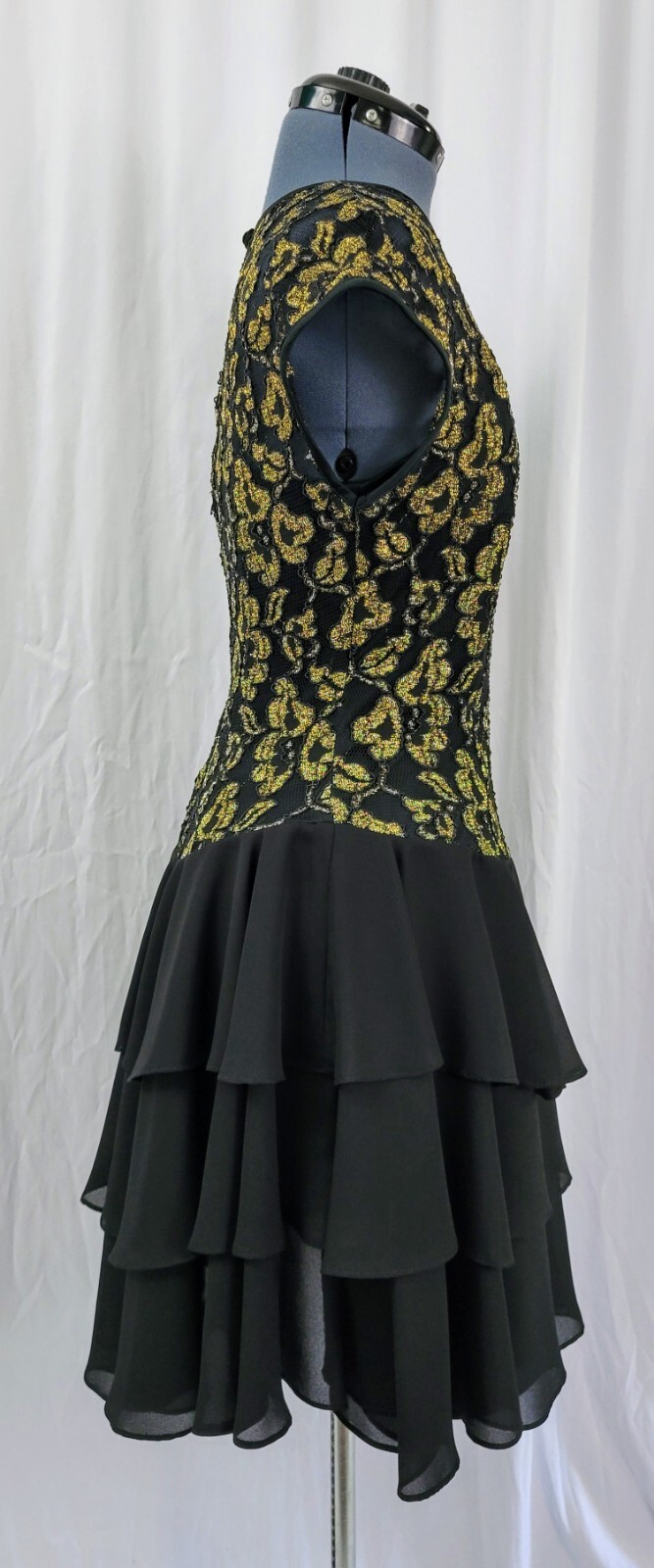 Vintage Late Edition Gold & Black Lace Bodice Dress w Tiered Skirt Size 10