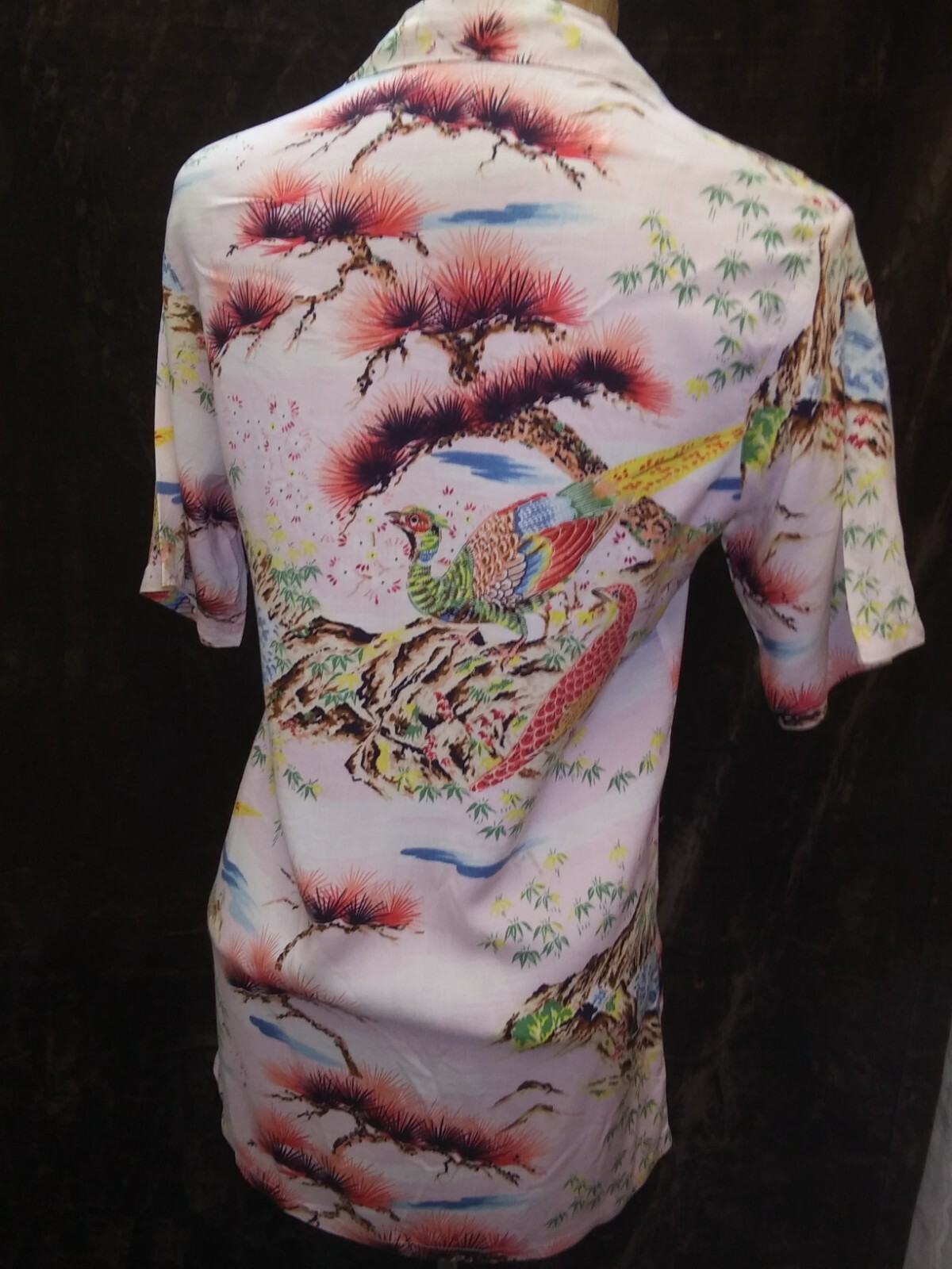 Vintage 1960s Tan Pink Green Yellow Rayon Hawaiian Shirt Hawaiian Madman S