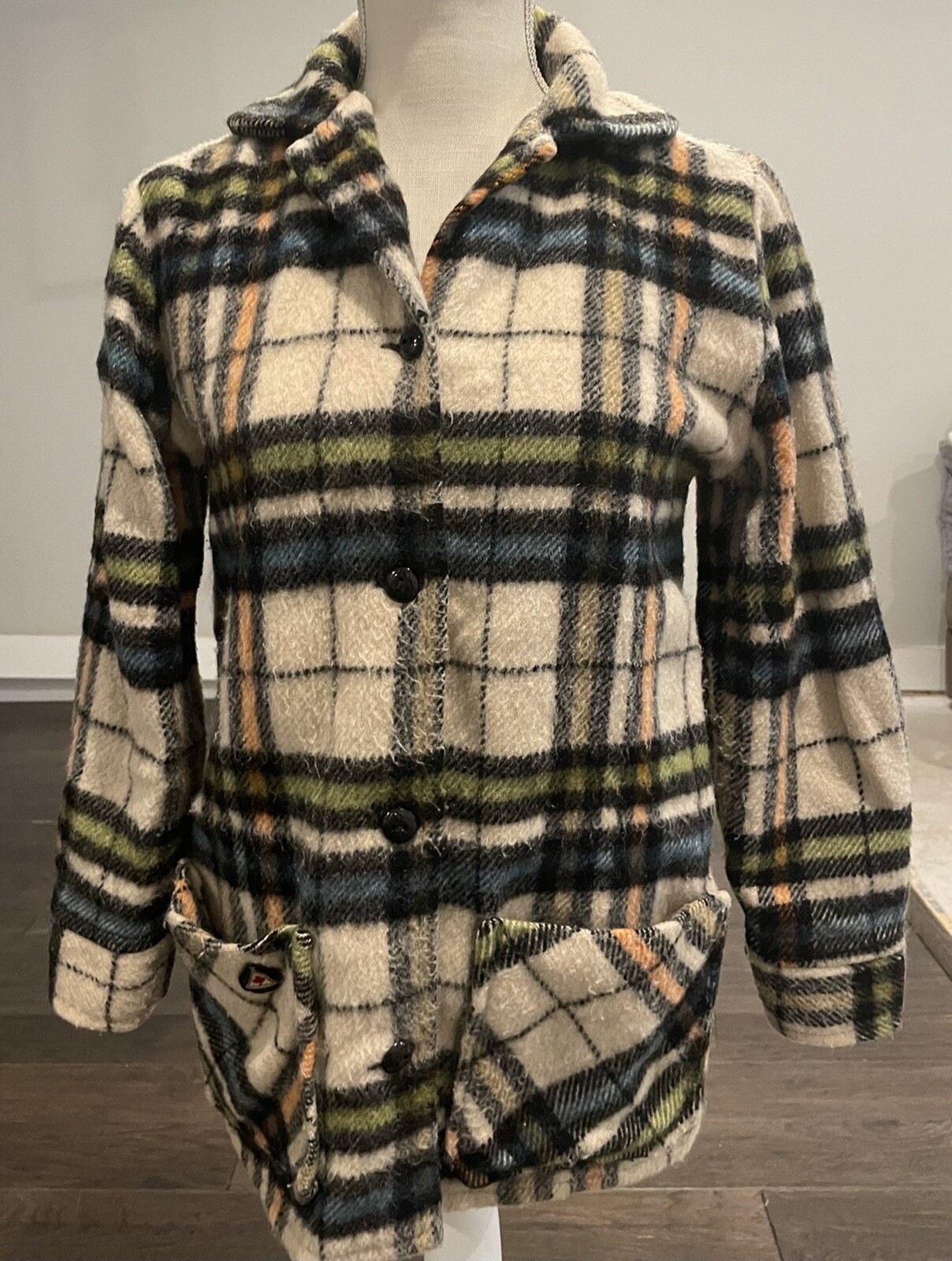 Canadian Wool Vintage Women’s Camper Coat Size Small GUC