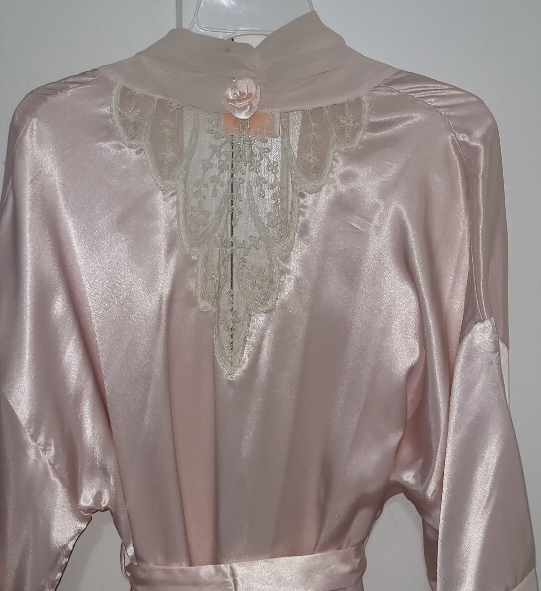 Vintage Intimate Concepts by Terry Russo Pink Satin Robe Size P/S 80’s Beading