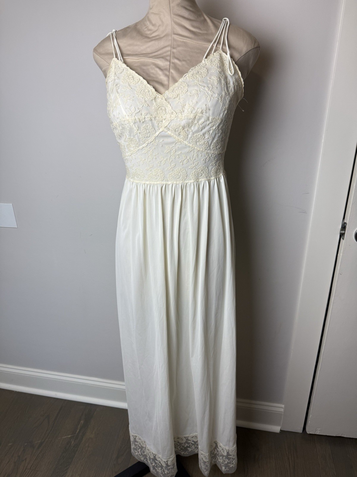 Vintage Carters Slip 34 Ivory Floral Lace Bridal Boudoir Dress