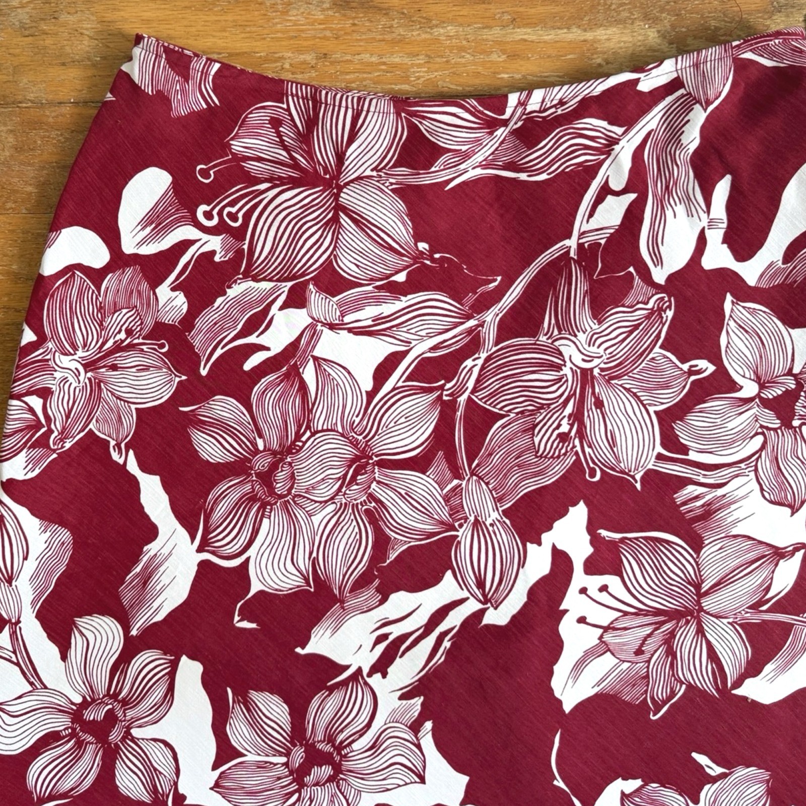 Vintage Silk/Linen Floral Print Skirt Size Small (6P) 26″ Waist A-Line Red/White