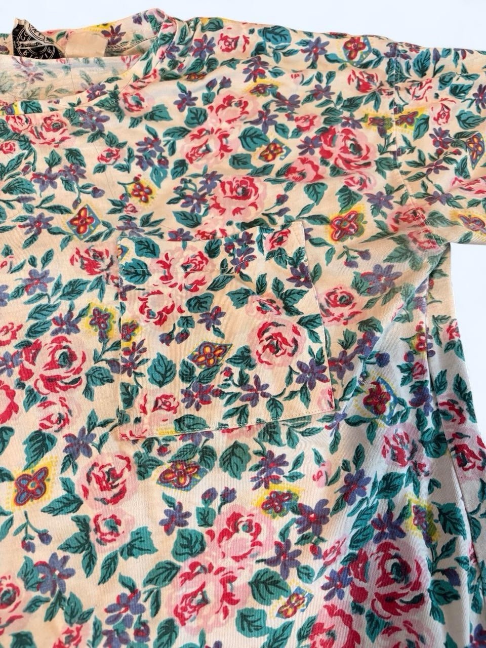 Vintage 80s/90s All-Over Print Floral Pocket Tee T Shirt