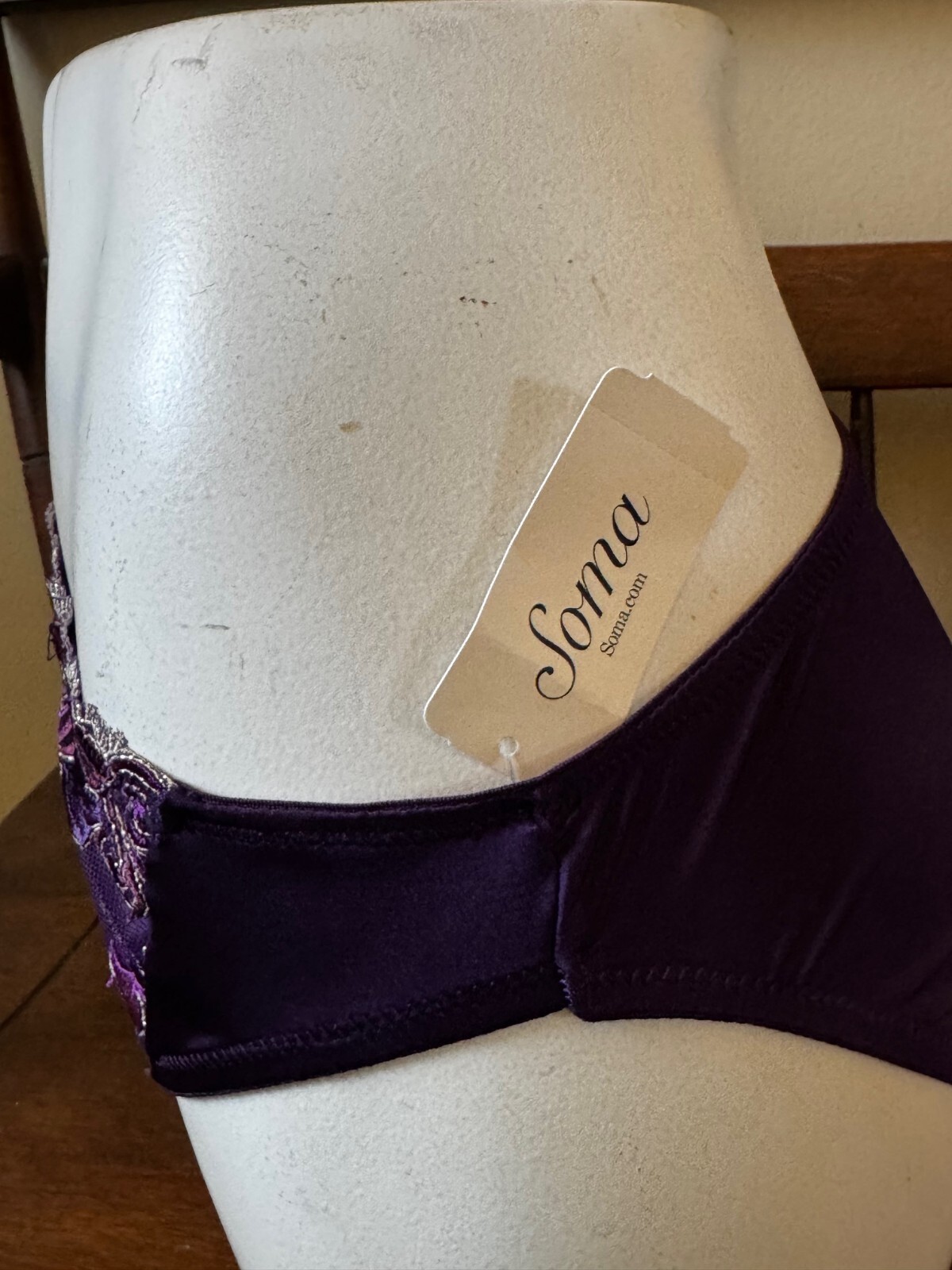 VINTAGE SOMA BLACKBERRY/GOLD SPECIAL EDITION SENSUOUS LACE BIKINI PANTIES MEDIUM