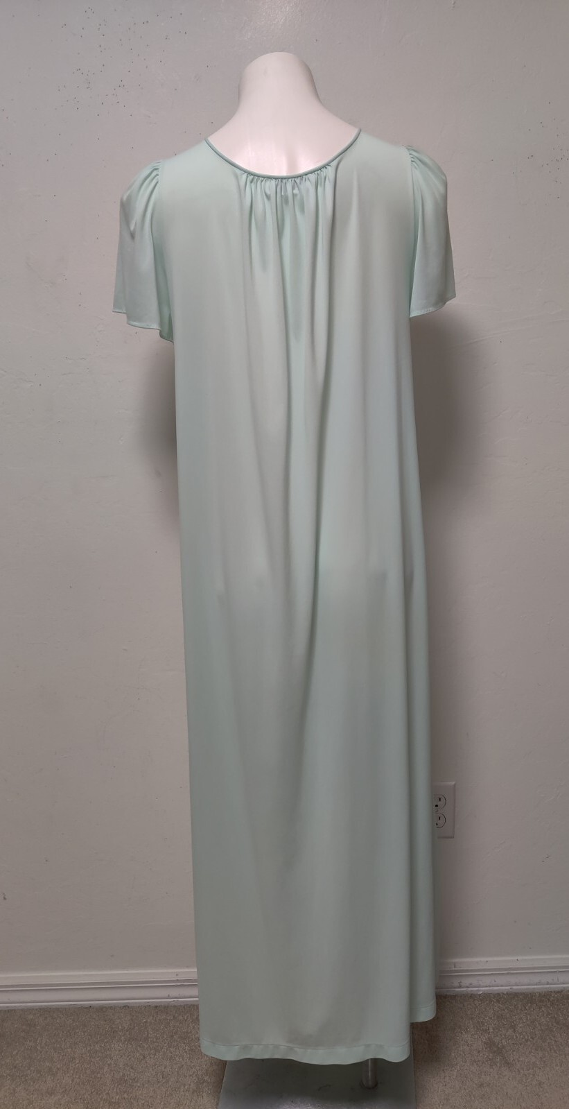 Vintage Shadowline Long Nightgown Small Aqua Green Embroidered Floral **Flaw