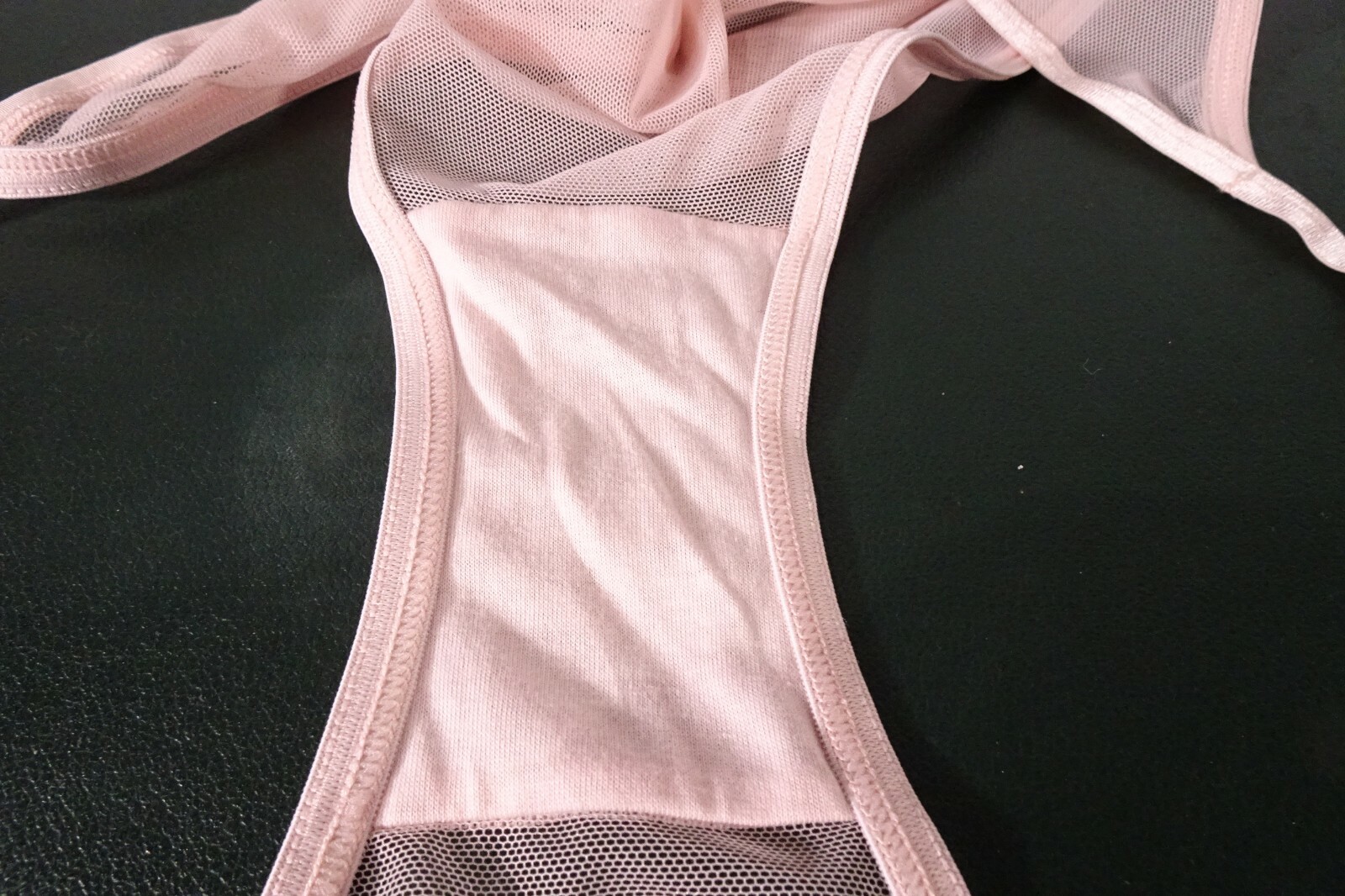 Vintage „Smart & Sexy” Dusty Rose Embroidered Nylon & Spandex Panties / Size 8