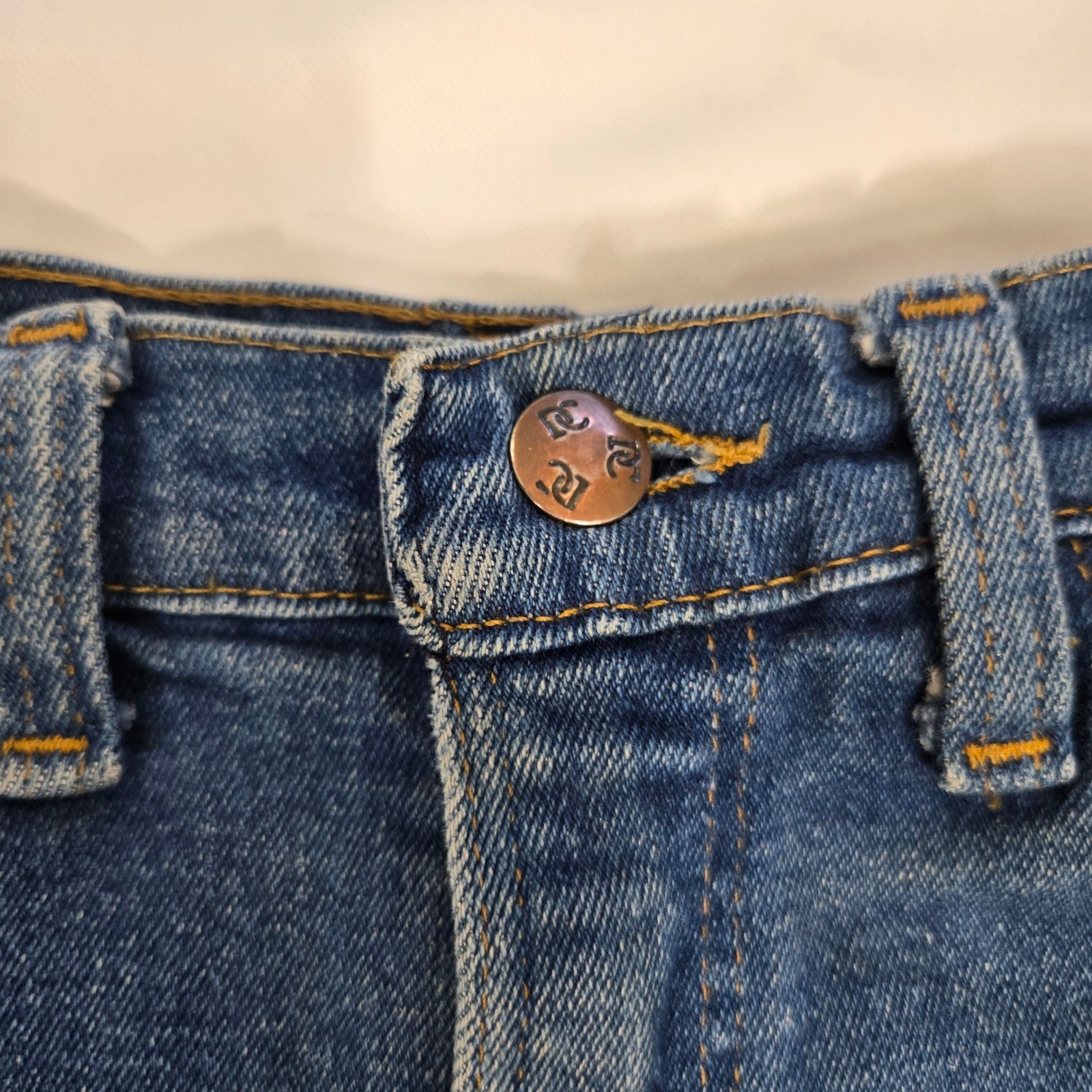 1980s Vintage Dee Cee High Waist Jeans Frayed Hem Straight Leg Denim Retro 00