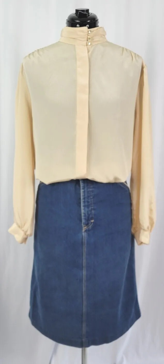 Vtg Paris Station Peachy Cream Blouse w Con Button Down Front Size XL?