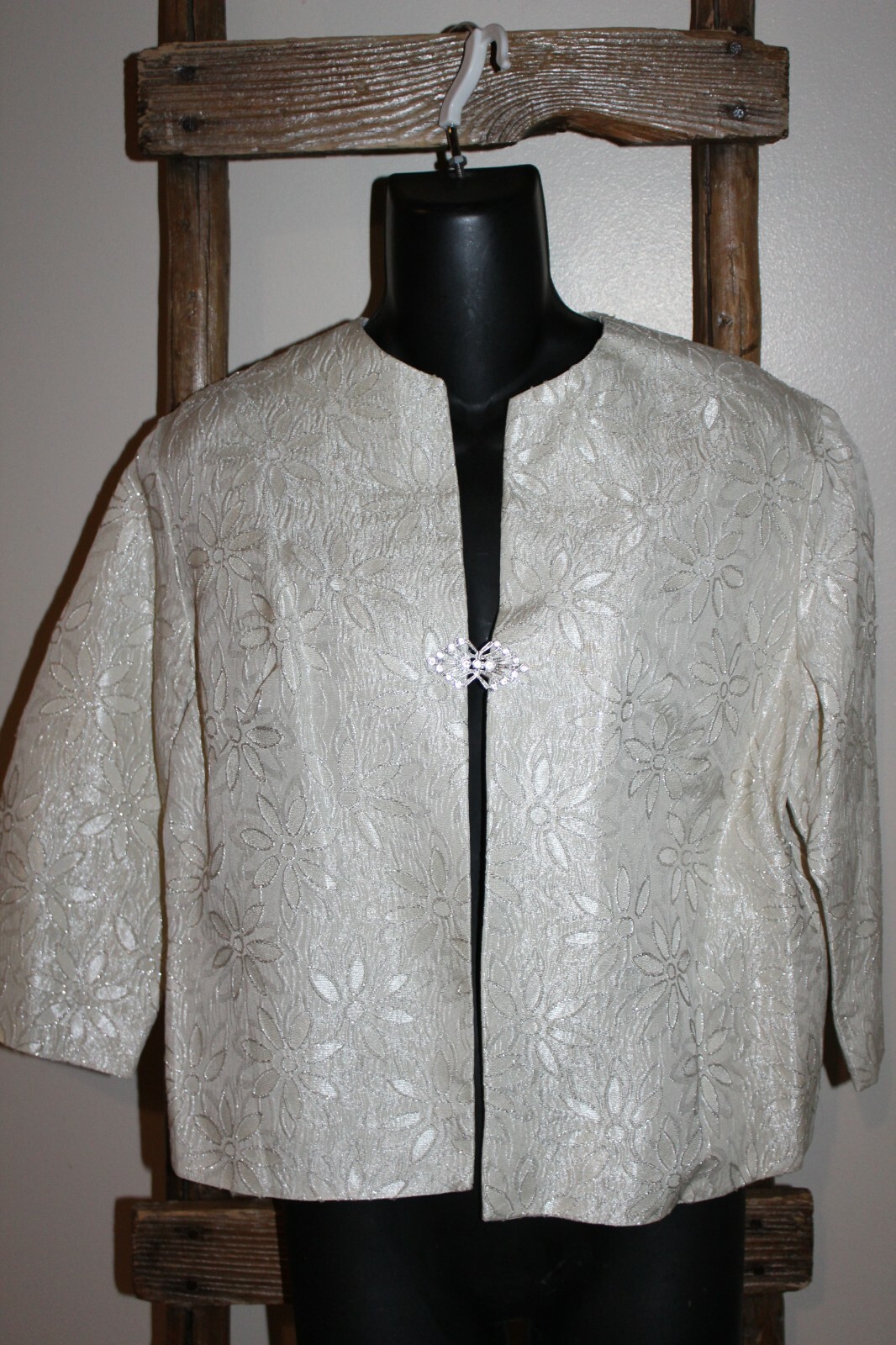 Lot of 5~Women’s~VINTAGE~Short Jackets~WOOL w/Leather Trim~IVORY Wool & Angora~M