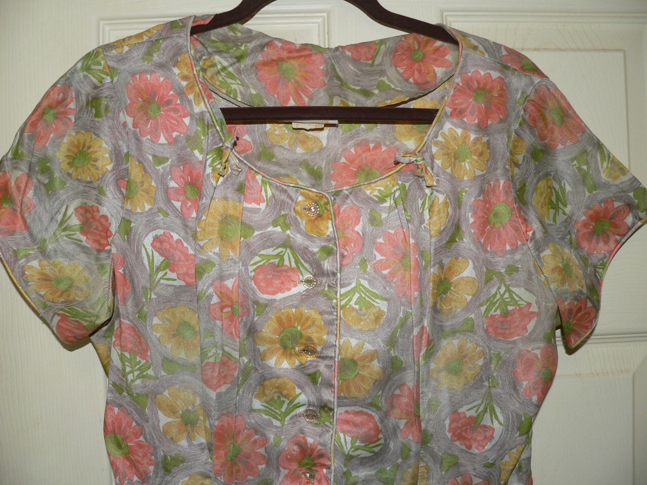 VTG 50s MODE O’ DAY CALIFORNIA DRESS YELLOW FLORAL RAYON AUTUMN DAY SMALL USA