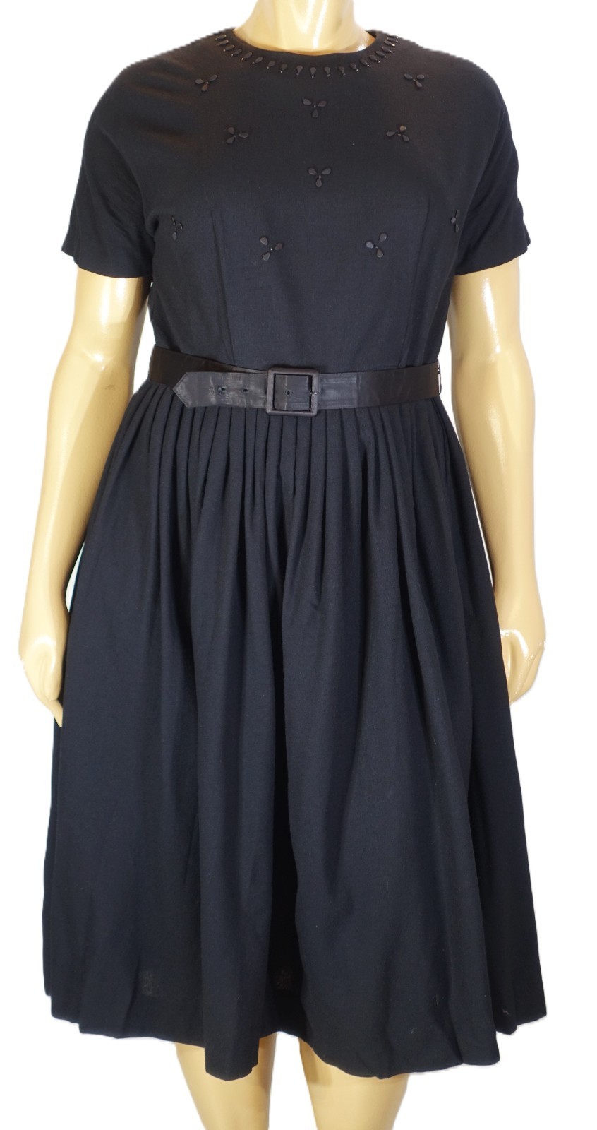 VTG JR. PLENTY SHOP LANE BYRANT 1950’S BLACK SHT SLV BEADED TOP BELTED TEA DRESS